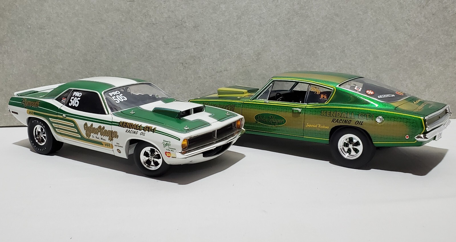 1:18 JOHN HAGEN 1968 SS/B & 1970 PRO STOCK CUDA 2 car set, Free Shipping