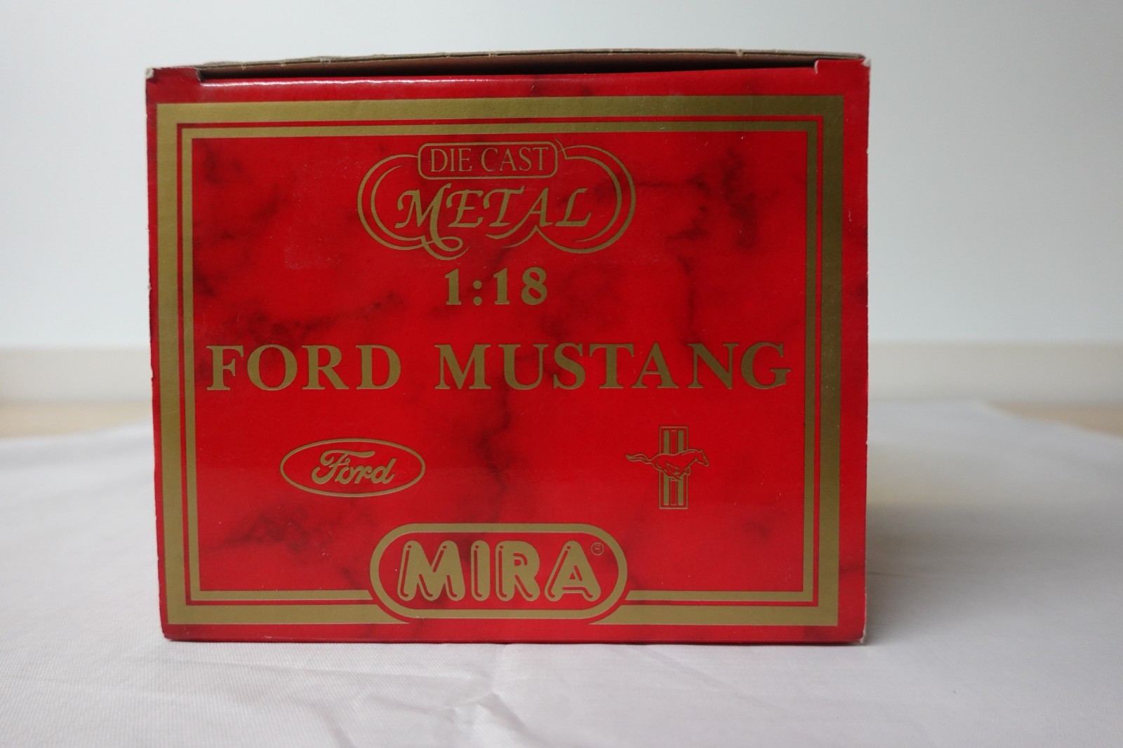 Mira 6126 1964 1/2 Red Ford Mustang Hardtop Golden Line 1:18