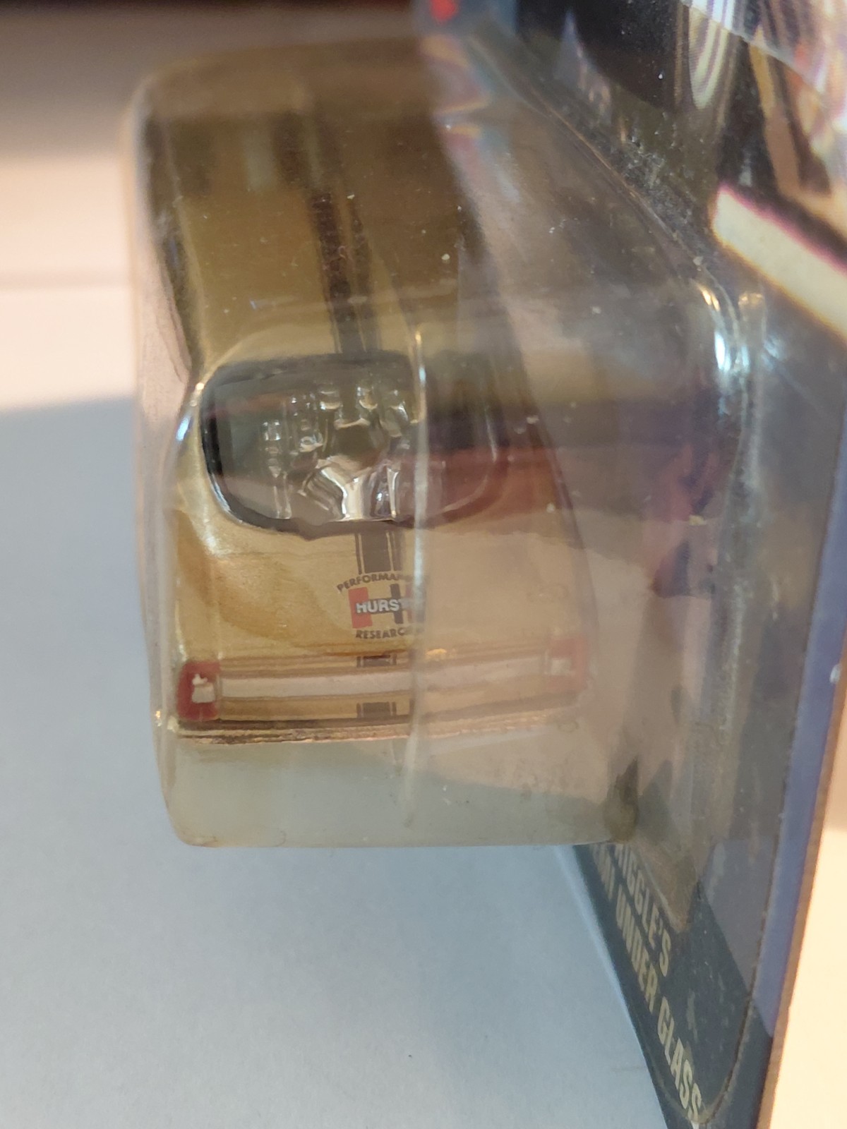 Johnny Lightning Showstoppers 1967 Plymouth Barracuda Hemi Under Glass w stand