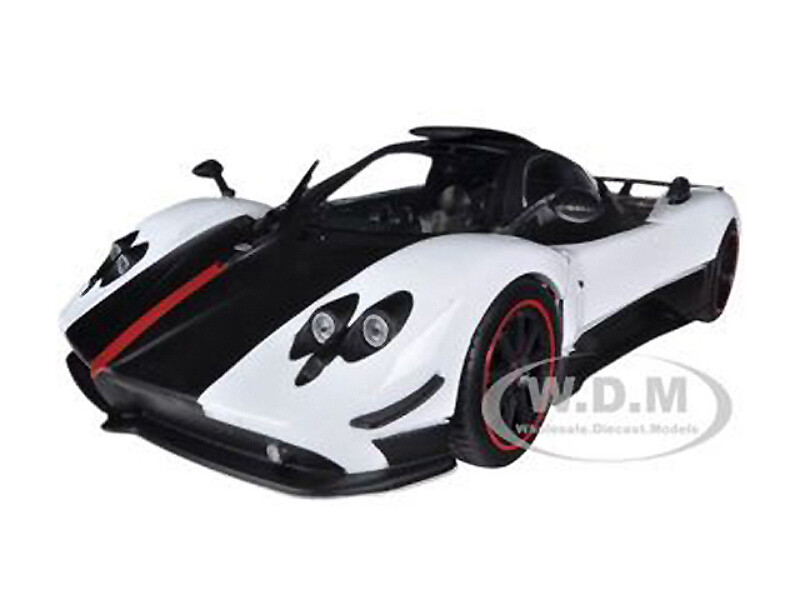 PAGANI ZONDA 5 CINQUE WHITE & BLACK 1/18 DIECAST MODEL CAR BY MOTORMAX 79158