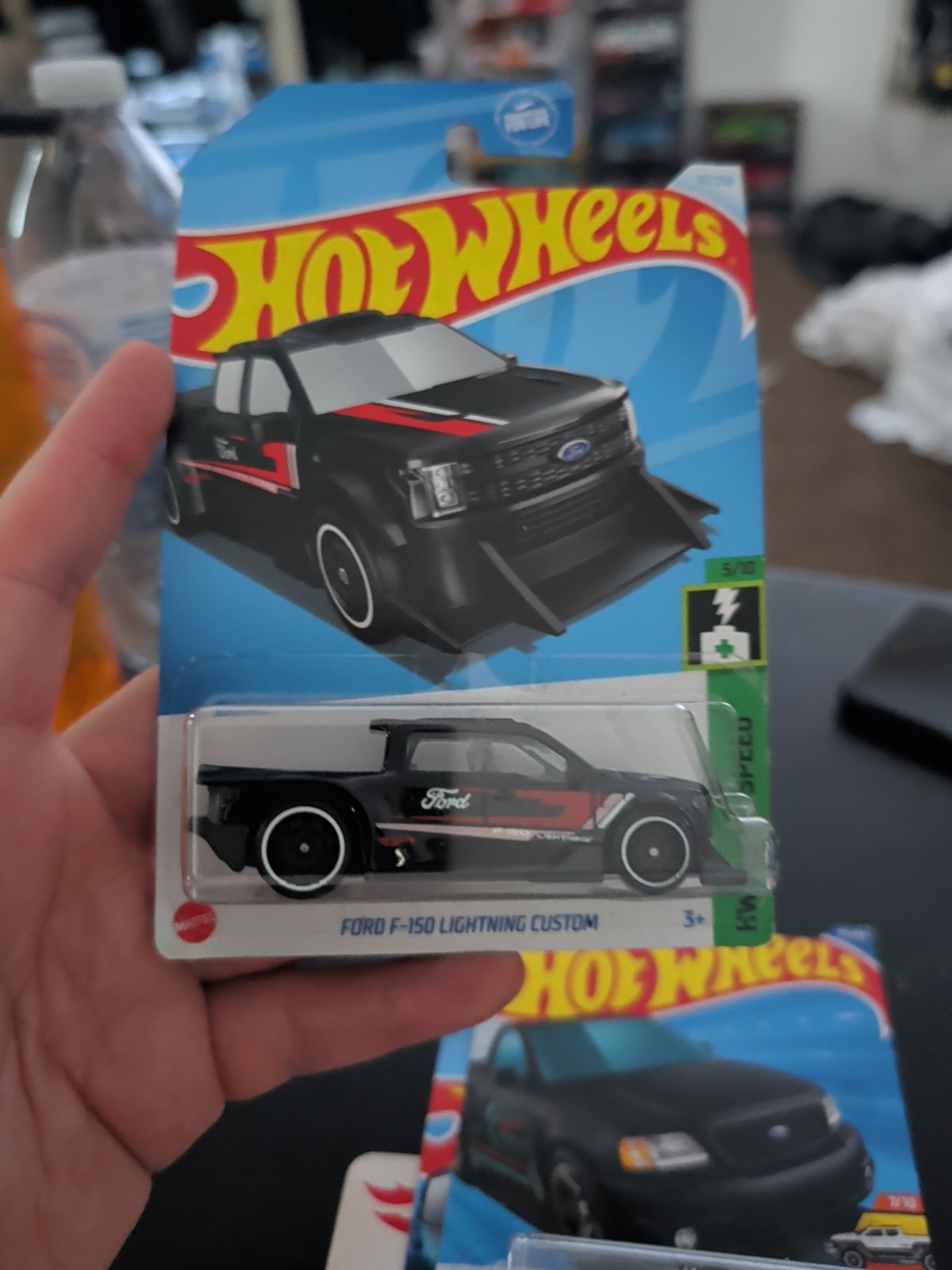 Hot Wheels 1:64 Ford Truck Lot HW Hot Trucks ’99 F-150 SVT Lightning Raptor