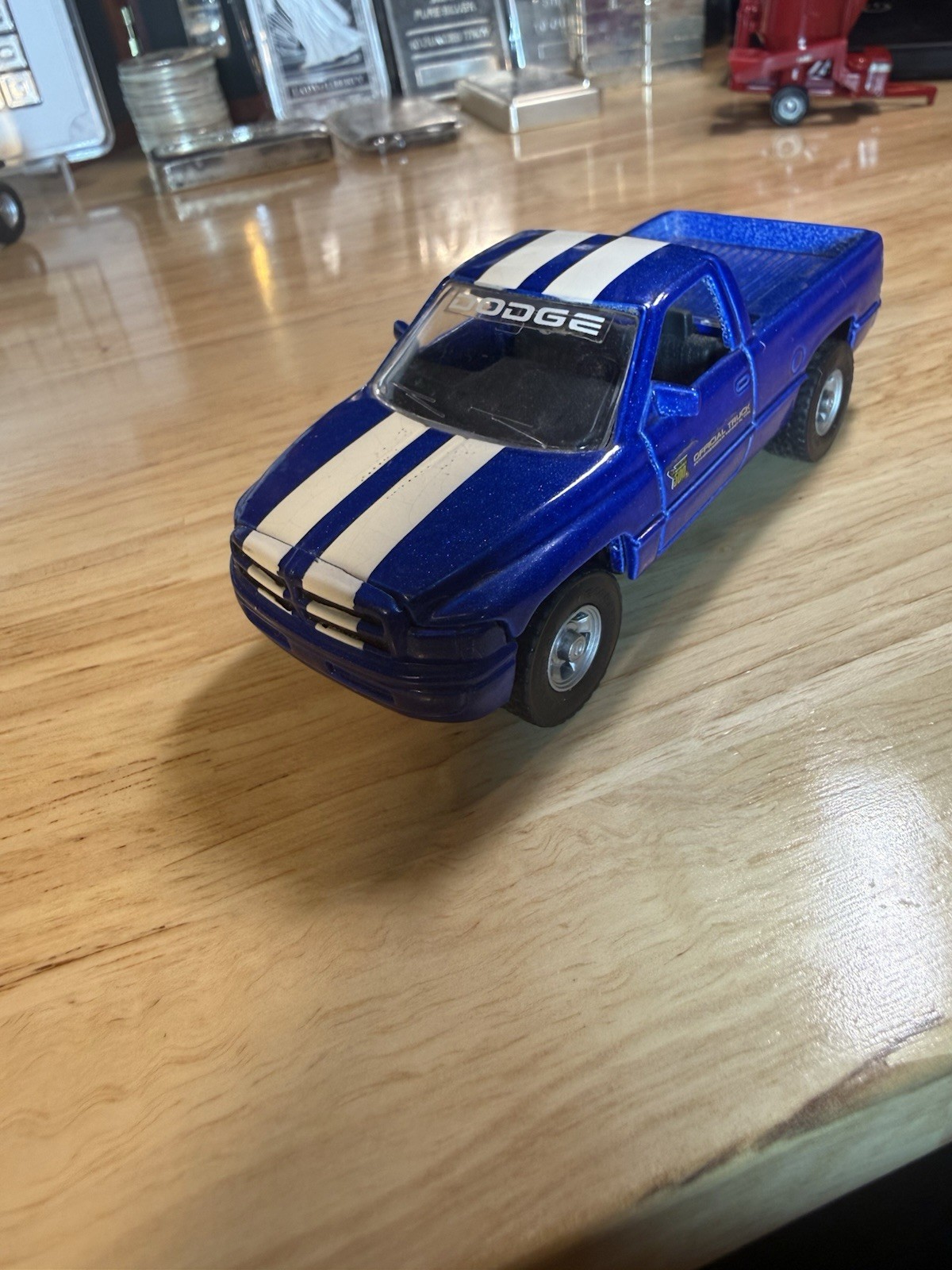 Maisto Special Edition Dodge Ram Pickup Truck Blue Stripe Diecast 1/46 Scale Toy