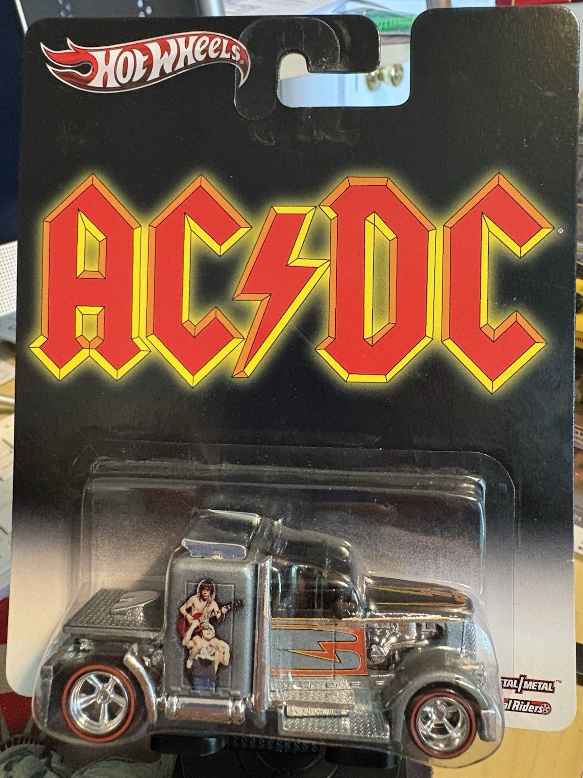 Hot Wheels Premium Pop Culture AC/DC Convoy Custom Ships In A Protector