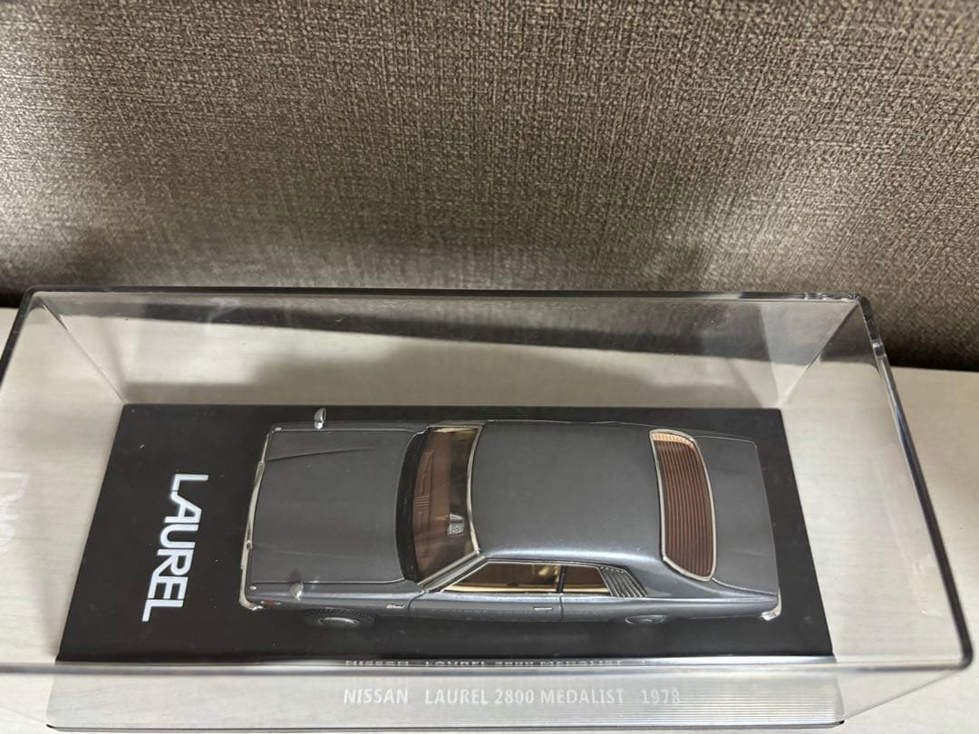 1/43 LA-X Nissan Laurel 2800 Medalist 2 Door Hard Top Grey 327552