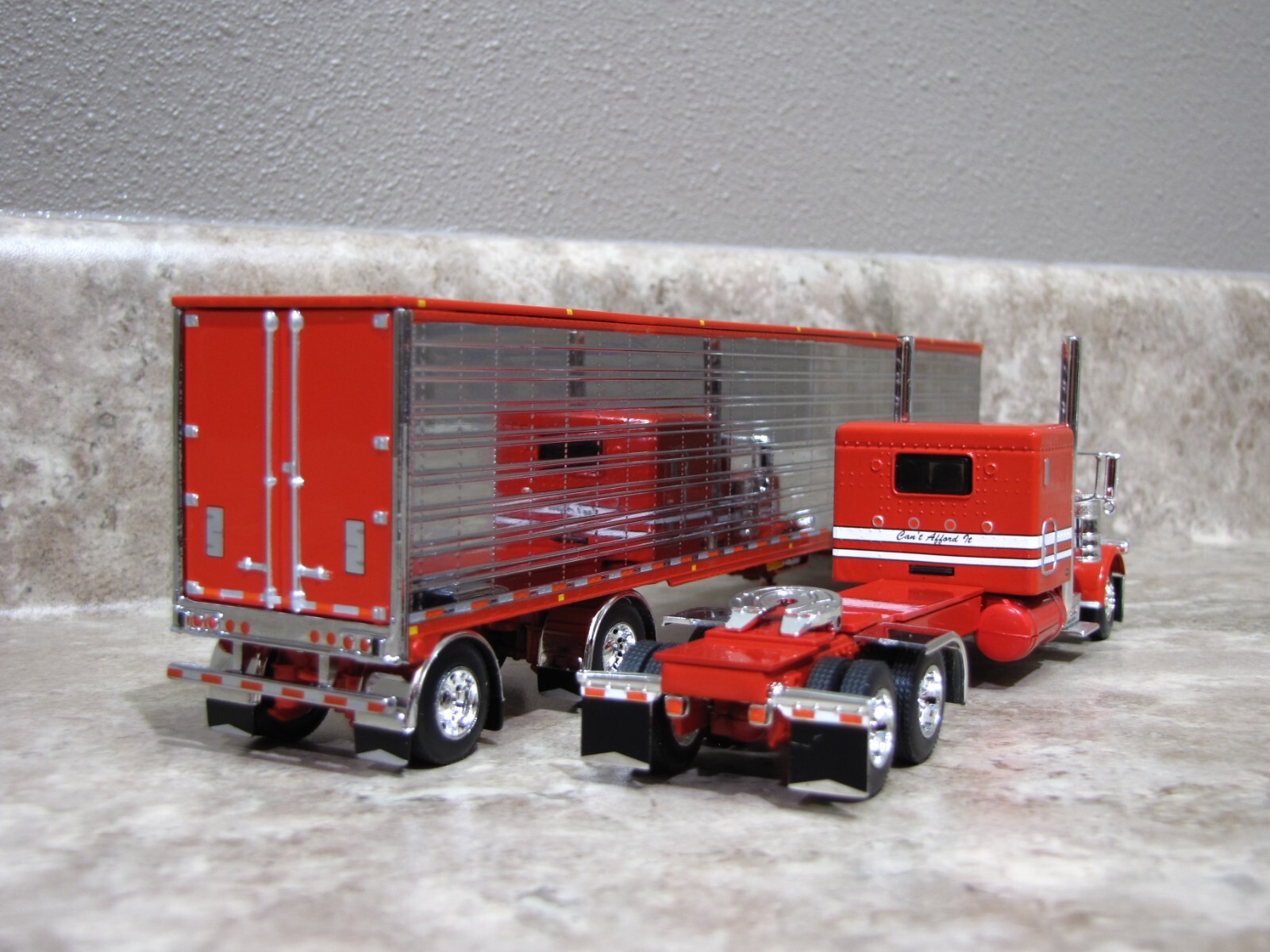 DCP 1/64 Can’t Afford It Ganski Red Peterbilt 389 Utility Refrigerated 60-1325