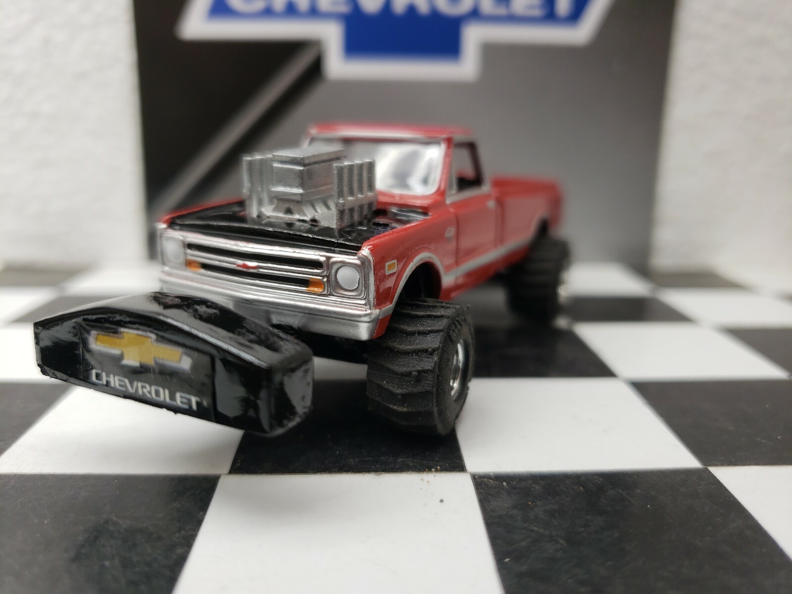 CUSTOM BUILT 1:64 C10 GreenLight 1972 HOT ROD PULLING TRUCK puller CHEVEROLETdcp