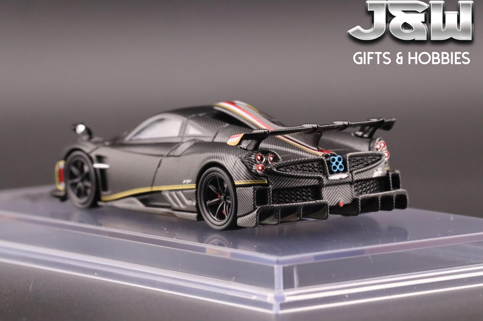 CM Model Pagani Imola Full Dry Carbon Black with Gold Trim 1/64