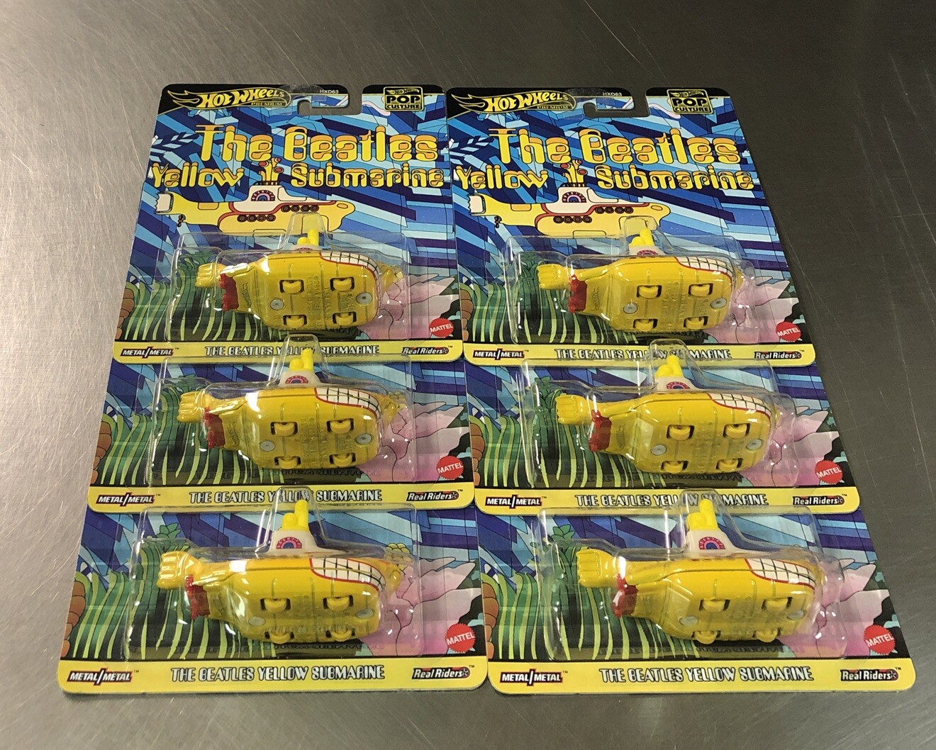 HOT WHEELS PREMIUM POP CULTURE THE BEATLES YELLOW SUBMARINE ( LOT OF 6 )