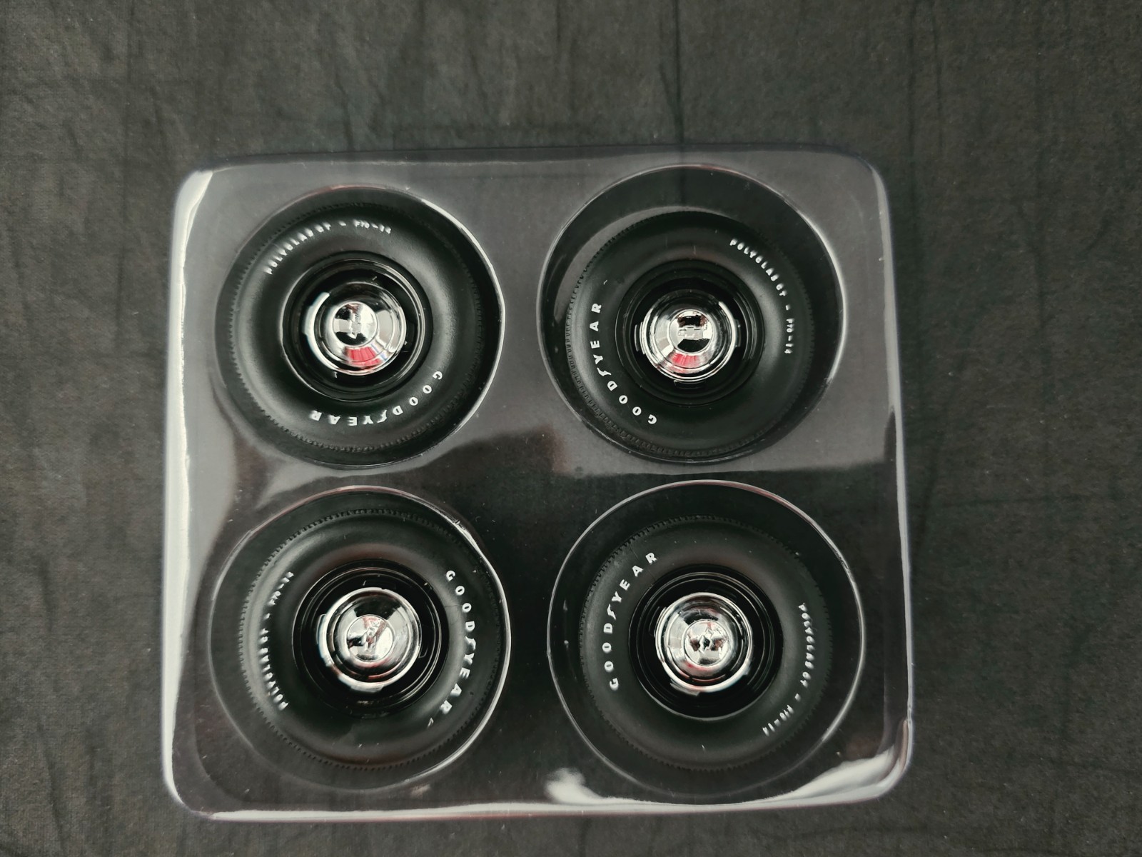 ACME 1:18 Scale “Dog Dish” Wheel and Tire Set – A1805736W