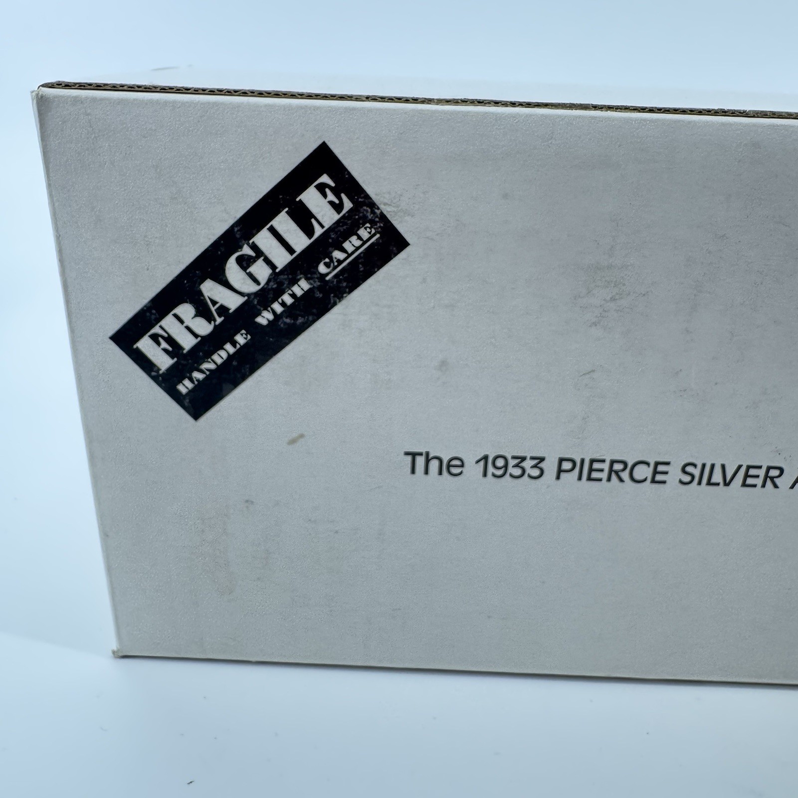 Danbury Mint 1933 Pierce Silver Arrow 1:24 Scale Diecast Metal Luxury Model Car