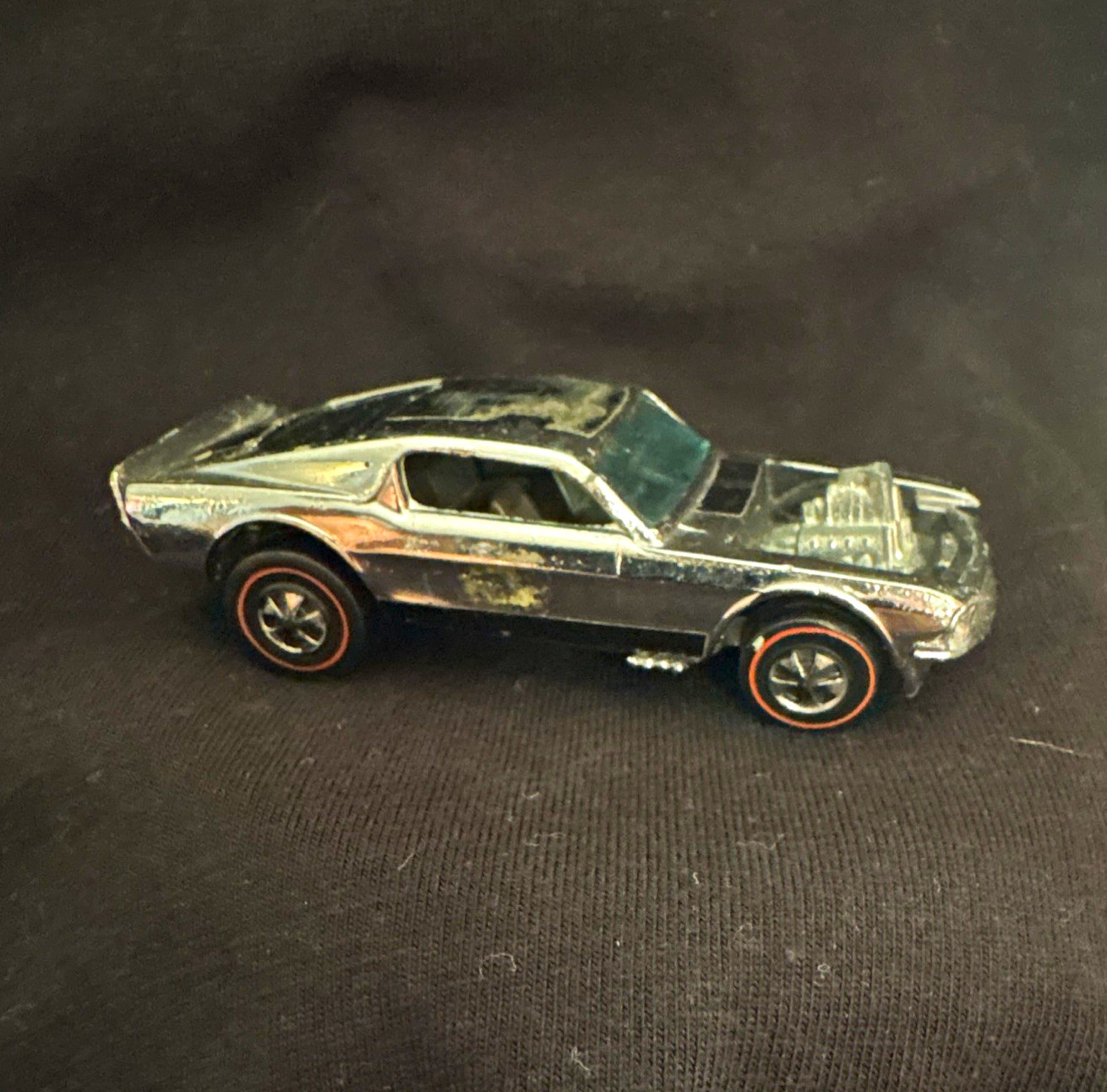 Hot Wheels Redlines 1967 Ford Mustang 1:64 Diecast Car Silver Redline Wheels