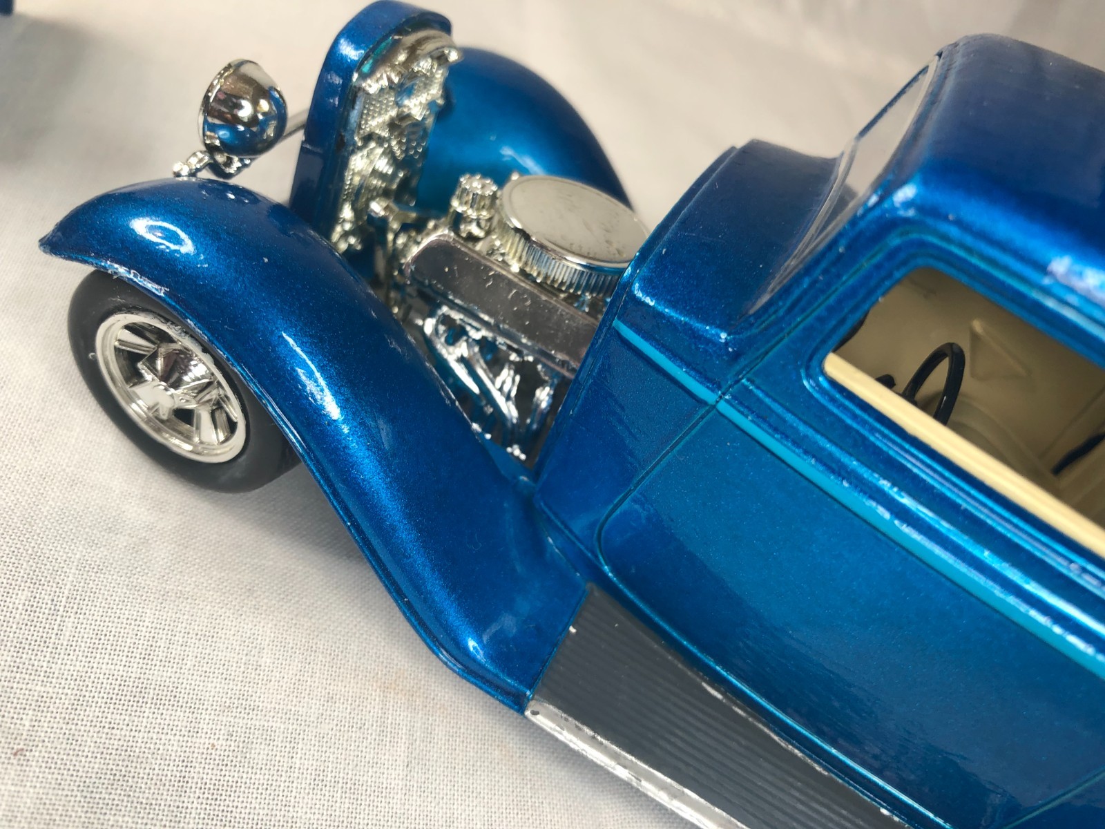 1932 ford coupe Blue diecast Johnny Lightning 1210SF00 1/24