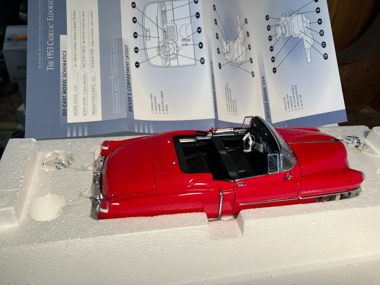 Franklin Mint 1/24 1953 Cadillac Eldorado Convertible Limited Edition – Red