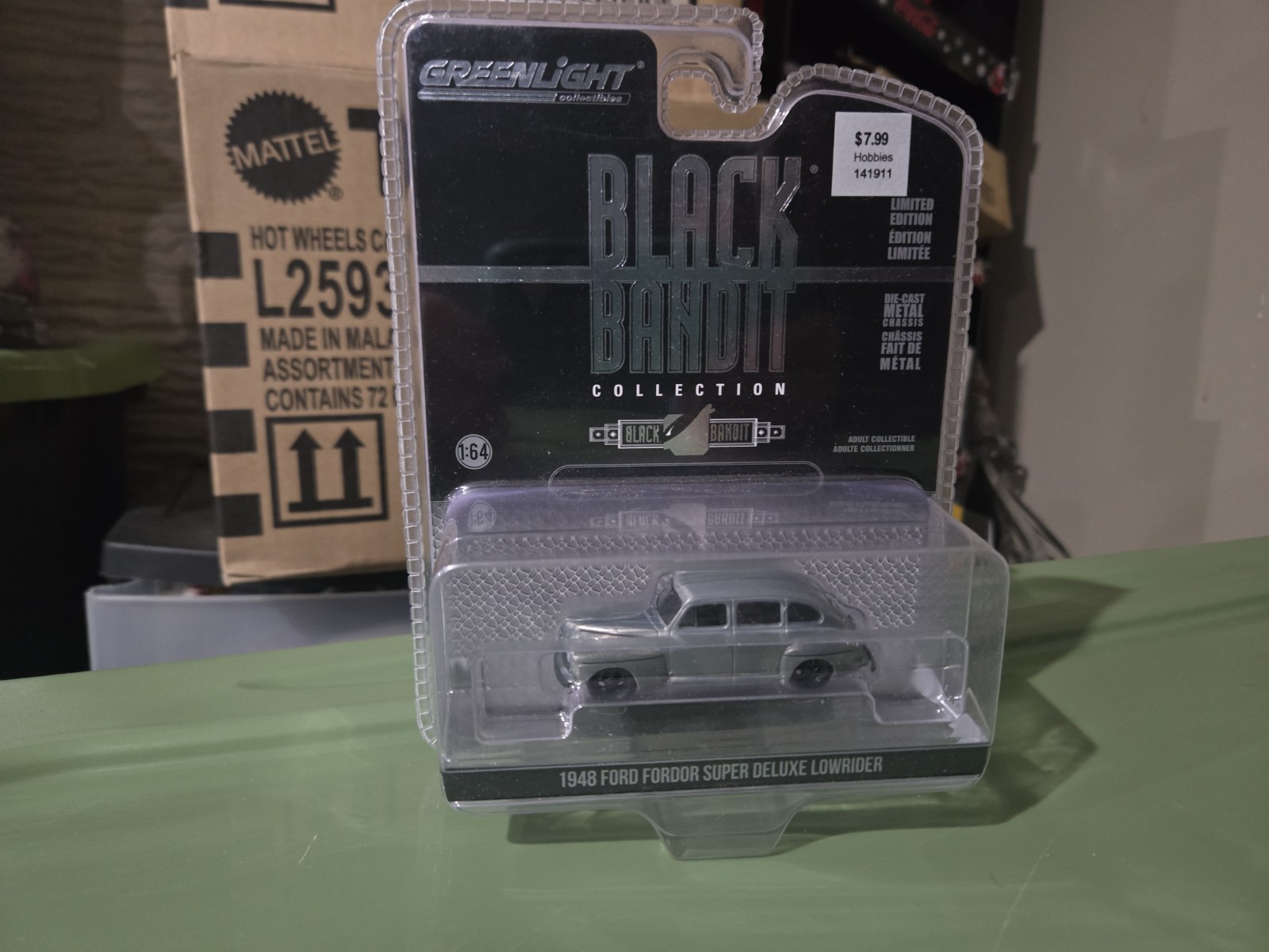 GREENLIGHT RAW SUPER CHASE BLACK BANDIT 1948 FORD FORDOR SUPER DELUXE LOWRIDER!