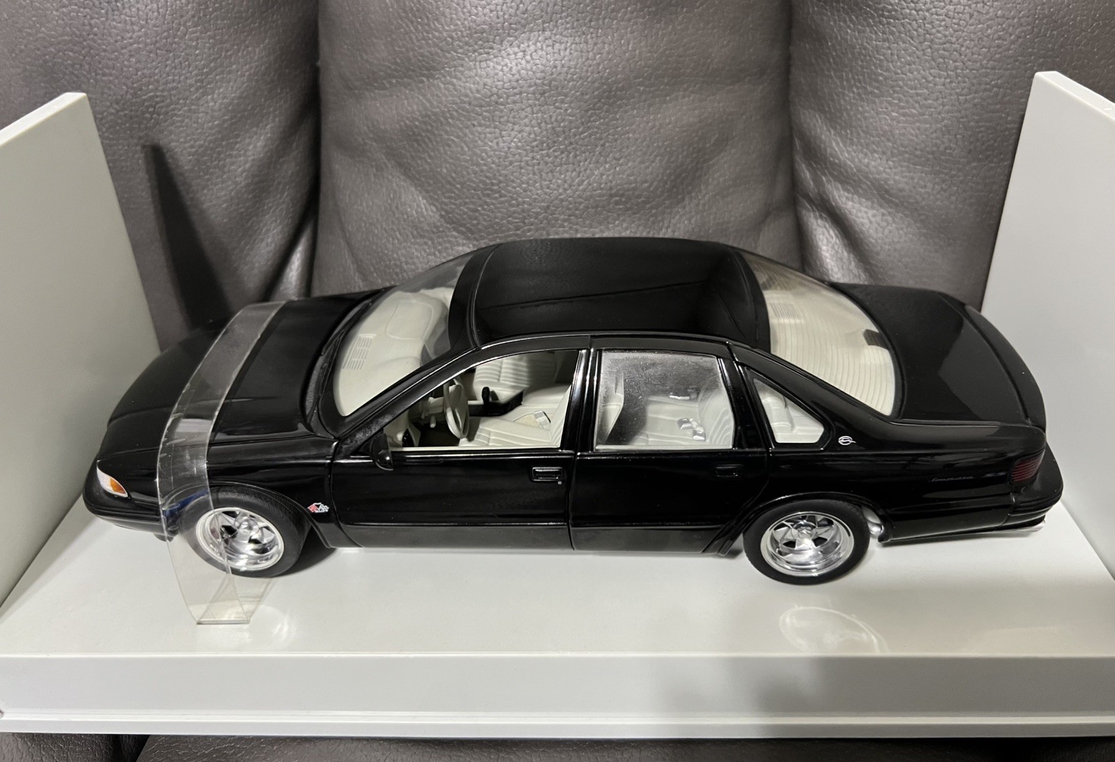 1:18 Auto Art Chevy Impala SS 510 Concept UT Caprice BBB Rare