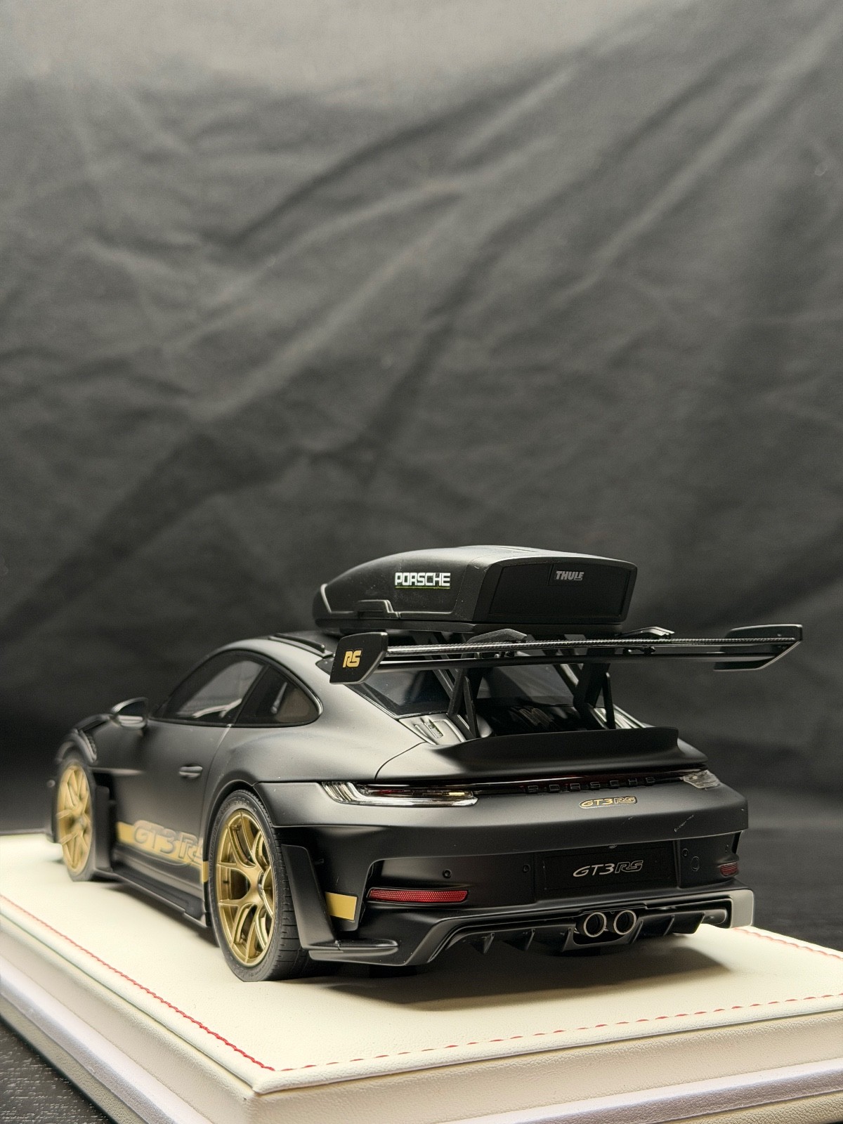 Porsche 911 GT3 RS w/ Roof Rack (Matte Black/ Gold) [IVY Model] 1:18 scale