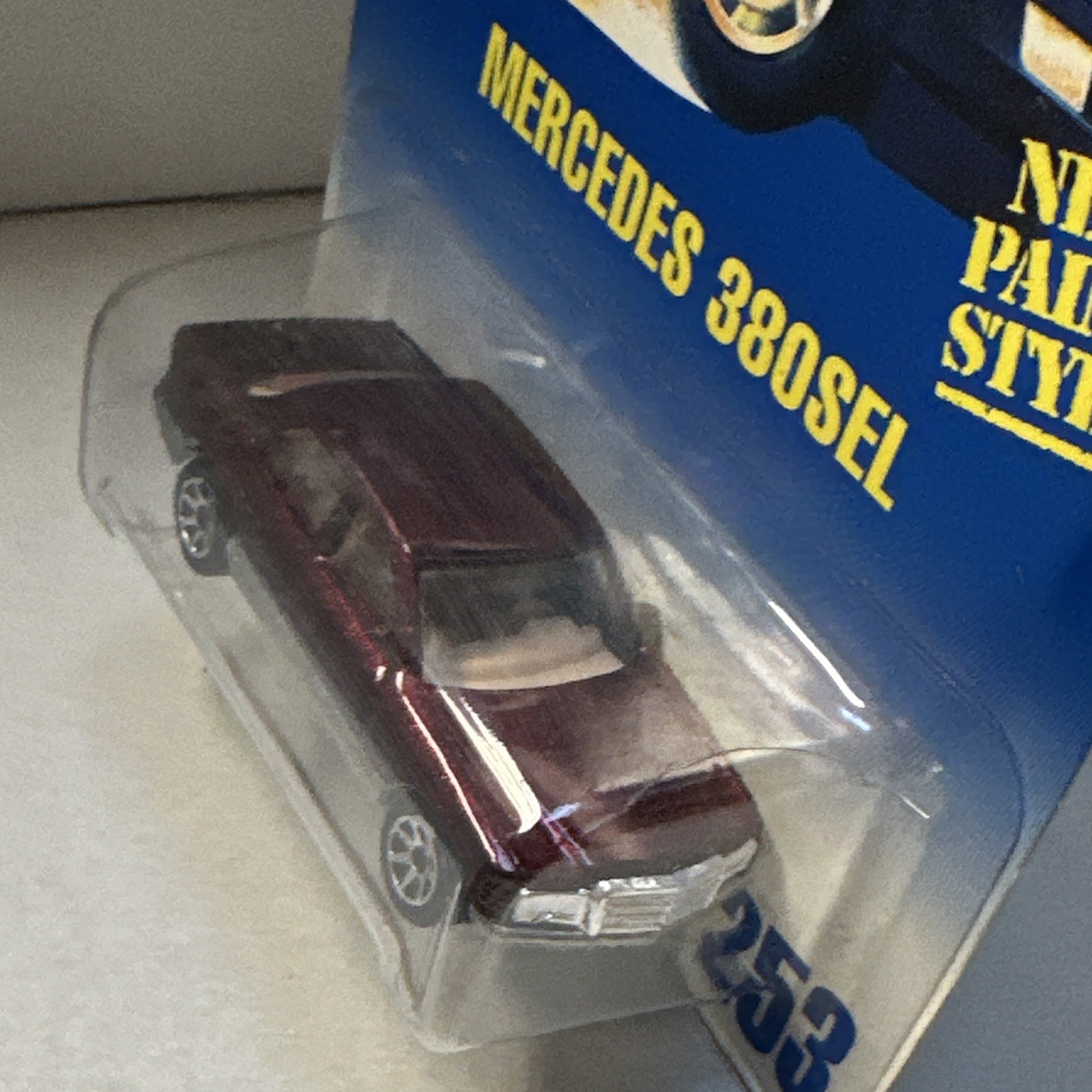 Hot Wheels Blue Card 1993 Mercedes-Benz 380SEL Burgundy/Silver 1:64 Unopened