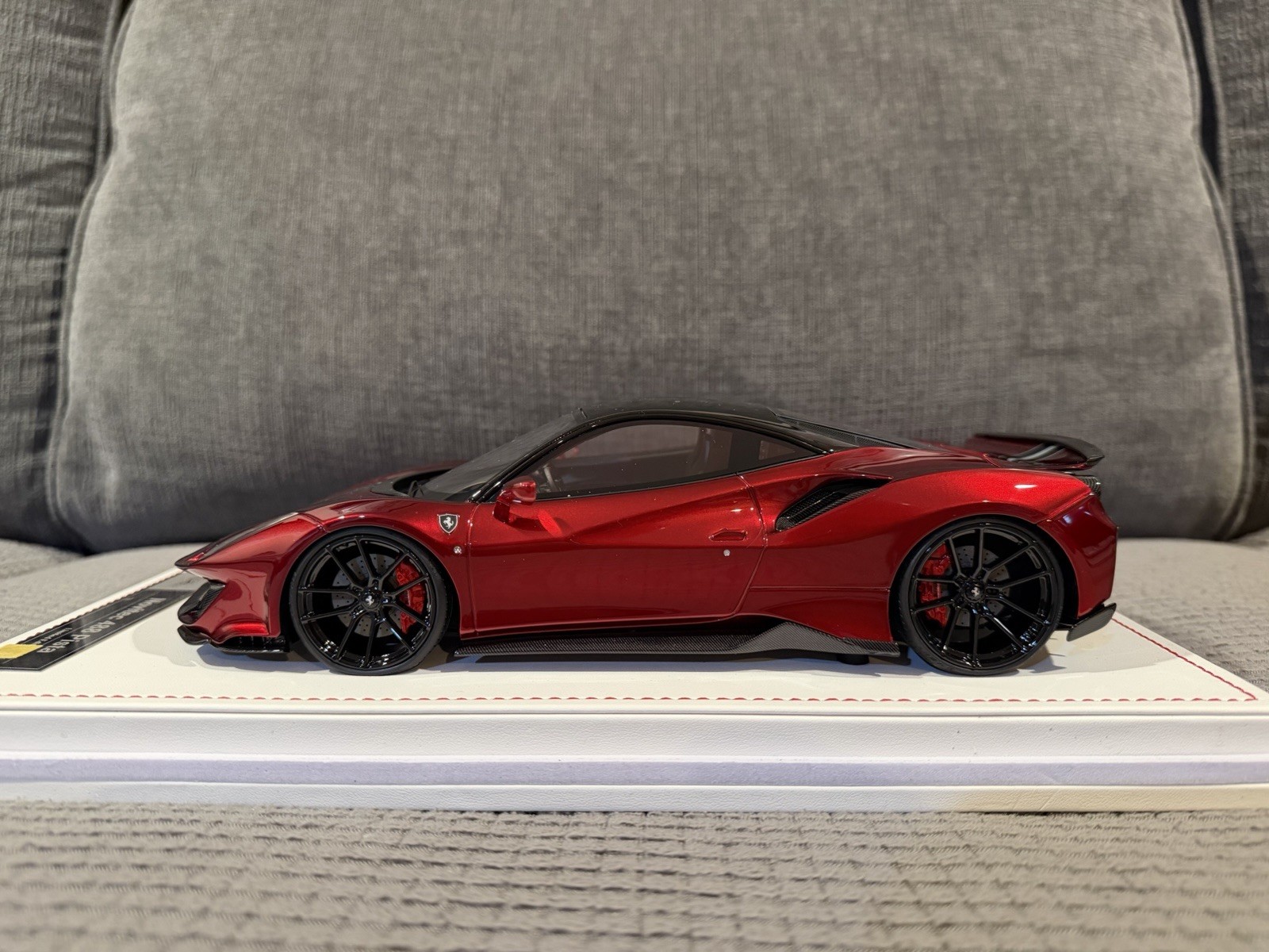 1/18 IVY Model Novitec Ferrari 488 Pista Rosso Red Metallic Limited With Case