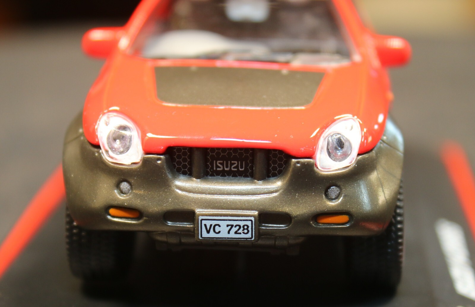 Schuco Isuzu V-Cross Red Junior Line 1:43 Car Diecast Exclusive Edition