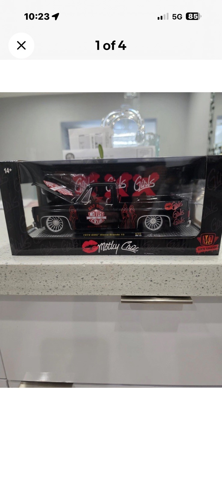 M2 Machines Motley Crue 1976 GMC Sierra Grande 15 1/24 Rock Legends 2026 S45