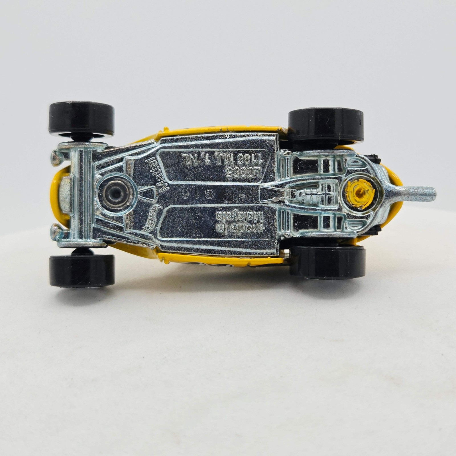 Hot Wheels Custom Volkswagen Beetle “Moon Eyes” (2014 HW Basic – Workshop)