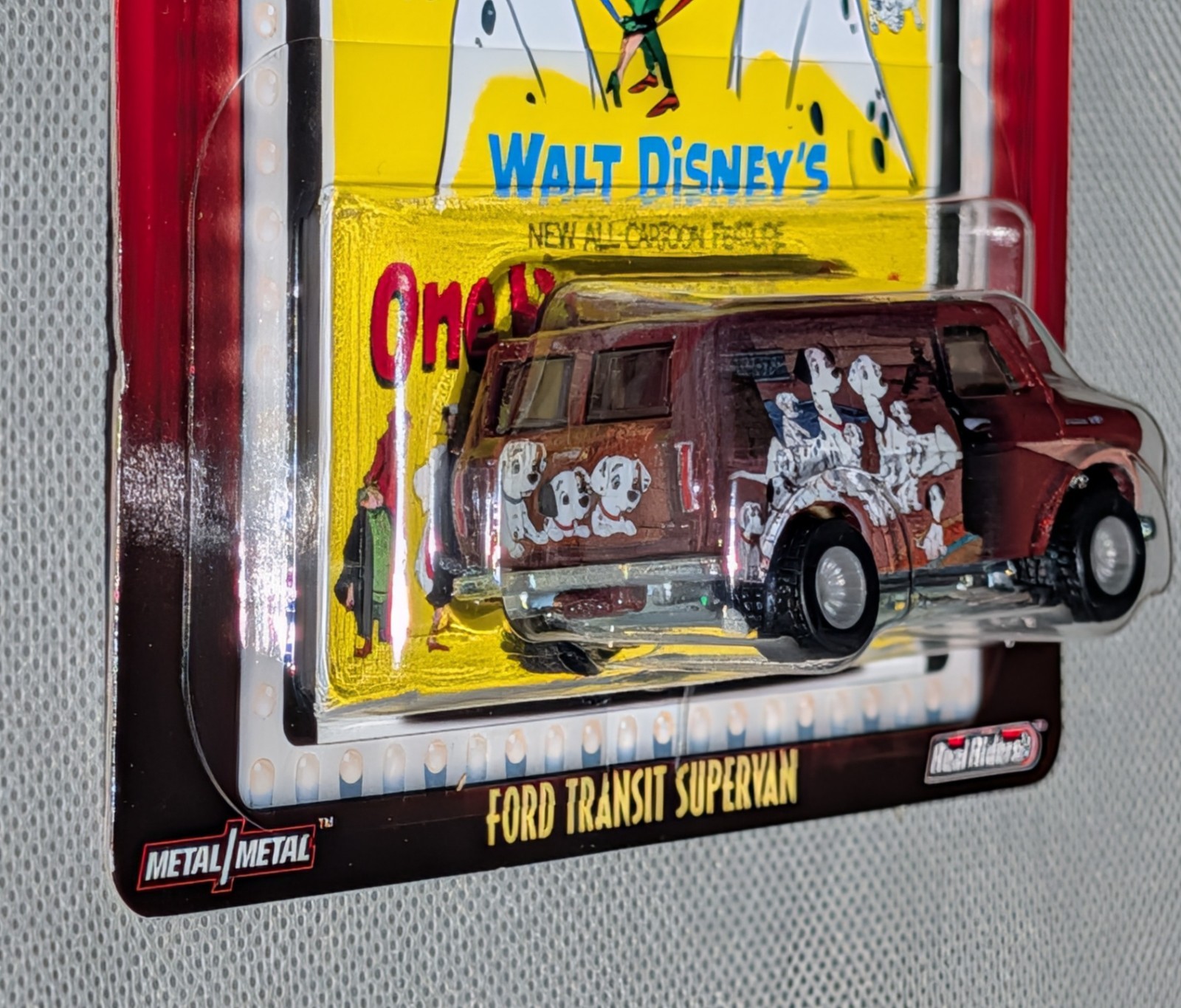 HOT WHEELS Premium Ford Transit Supervan 101 Dalmatians 1:64 HW Brown Van New