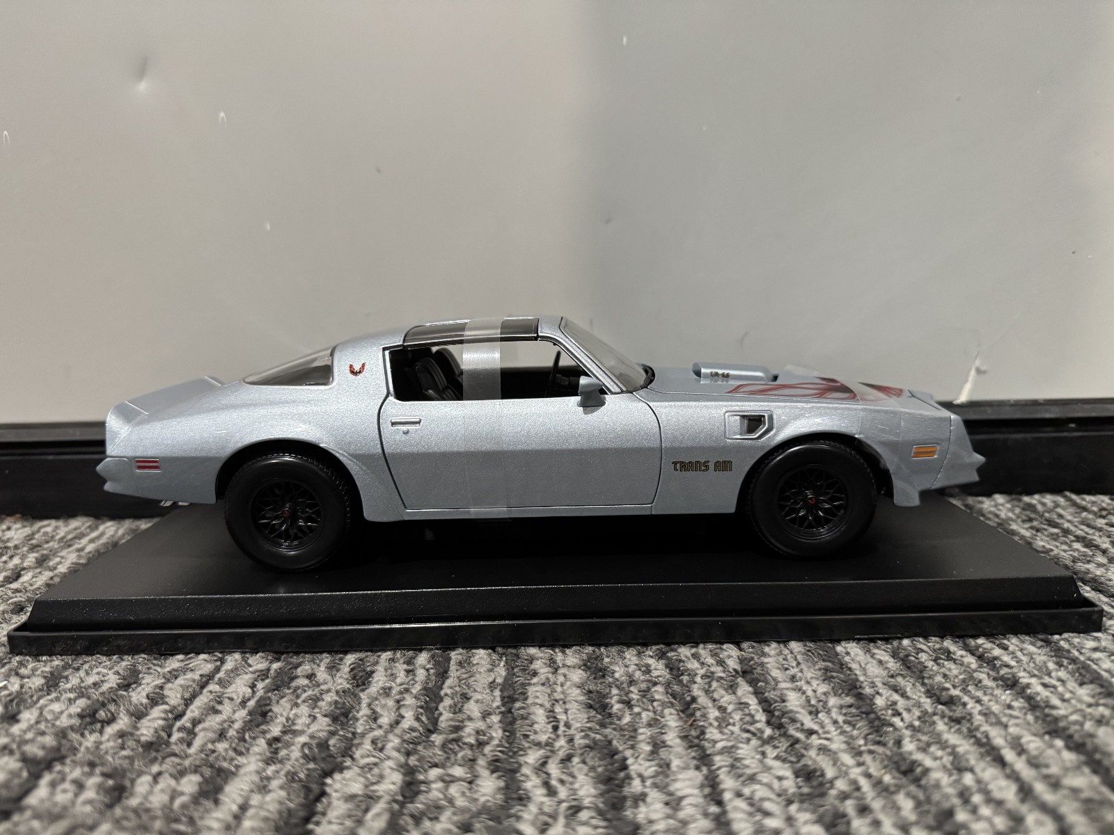 Maisto 1:18 Diecast Special Edition Pontiac Firebird Trans Am GREY NEW IN BOX