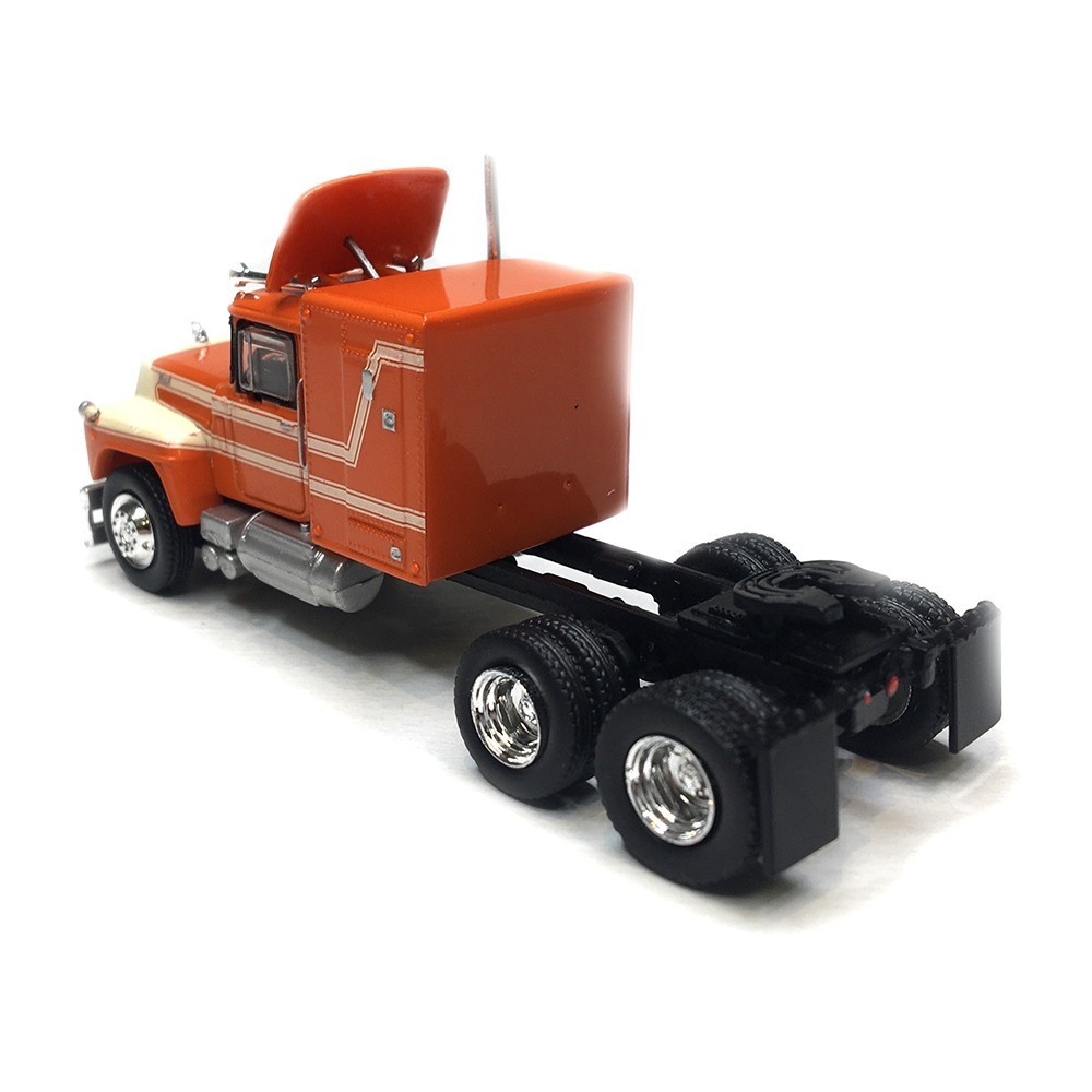 Brekina #85805 – Mack RS 700 (1966) – HO 1:87 Scale