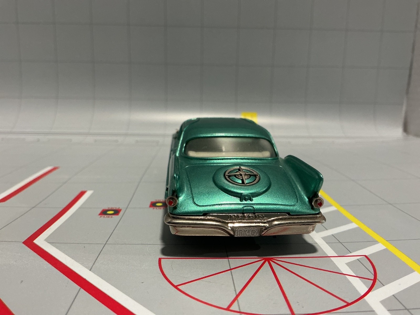 1:43 BROOKLIN MODELS 1961 IMPERIAL SOUTHAMPTON CUSTOMS COUPE