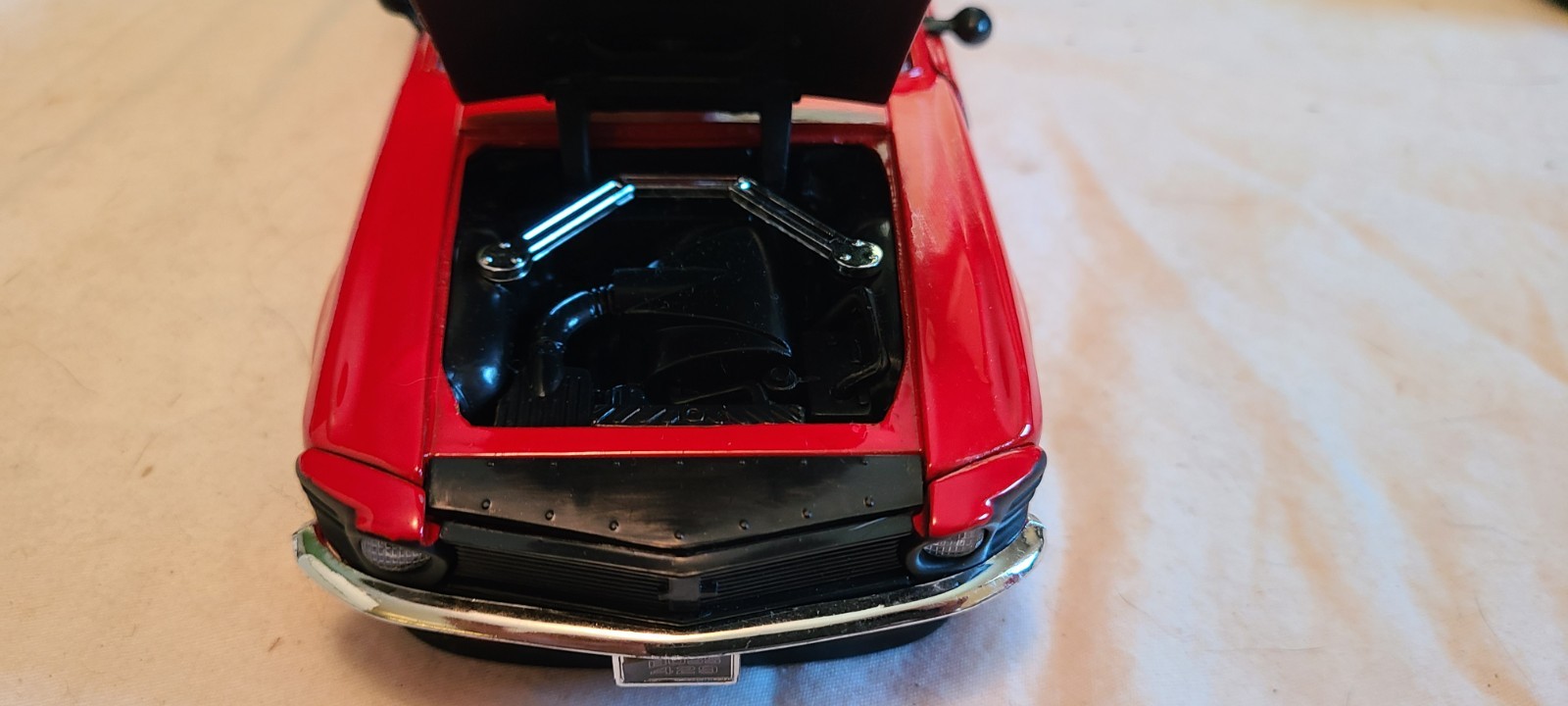 Jada 1/24 Scale 1970 Ford Mustang Boss Red and Black Die-Cast Car No Box