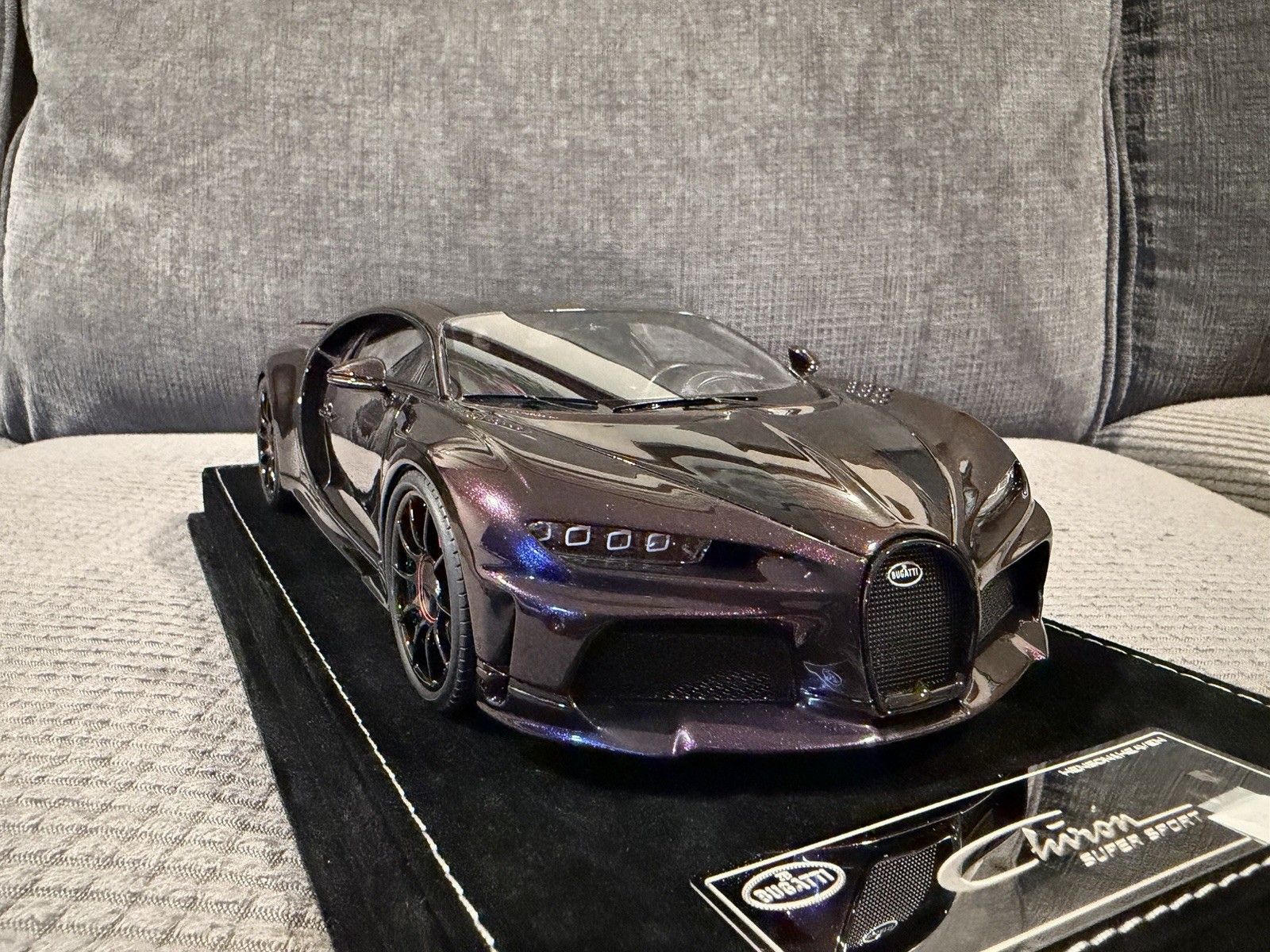 1/18 HH Henson & Heaven Bugatti Chiron SuperSport Chameleon Purple Limited 30pcs