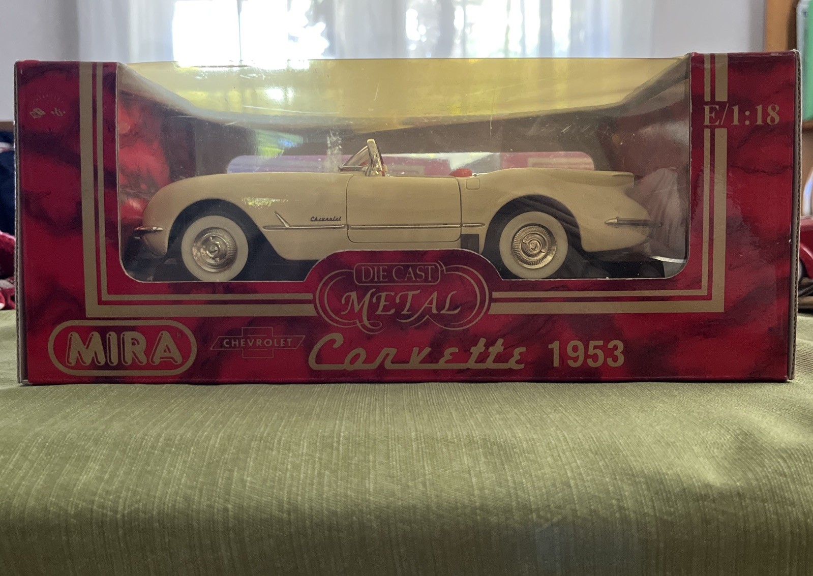 Mira Golden Line 1953 Chevrolet Corvette 1/18 Cream and Red Unopened Box
