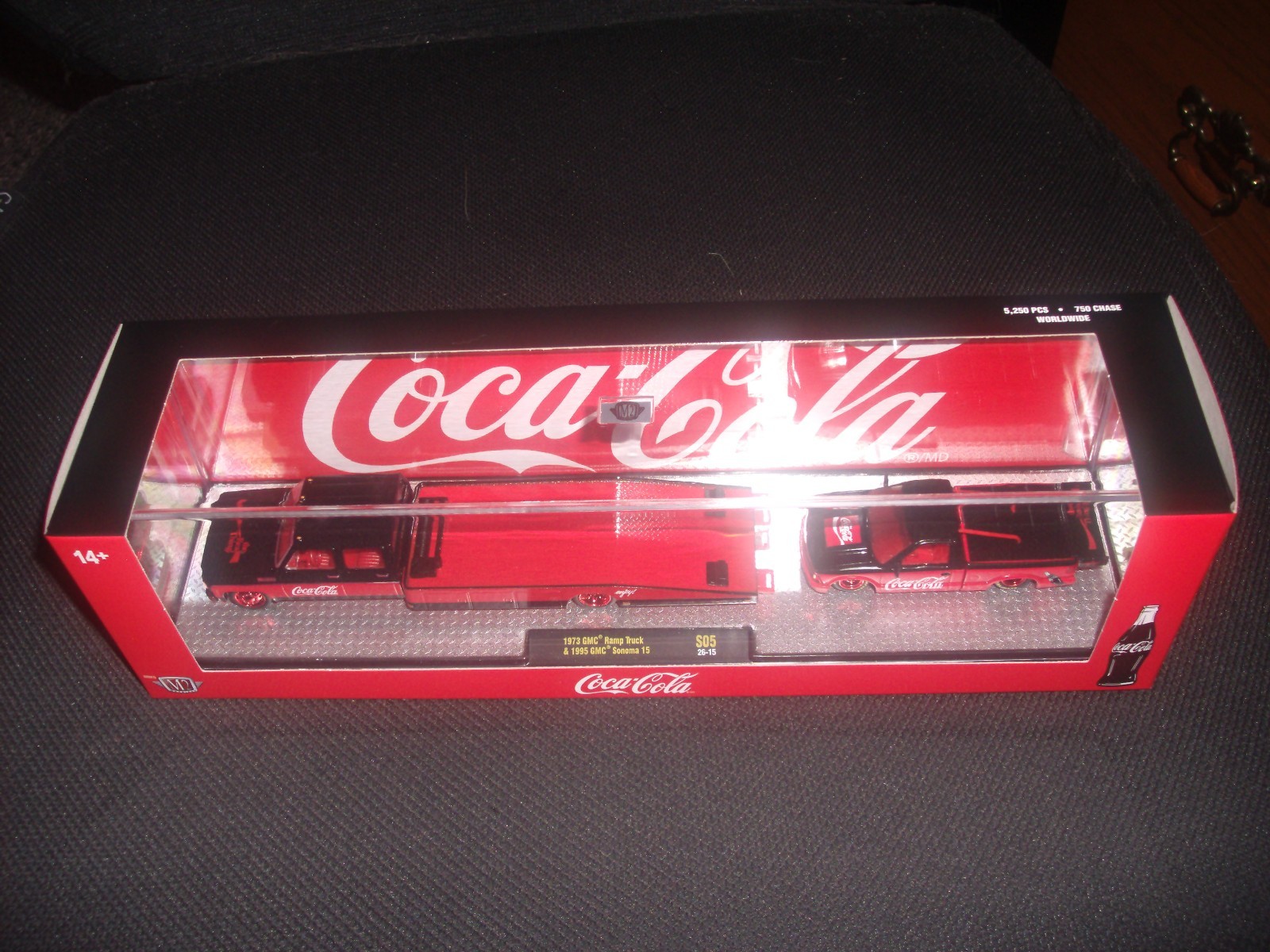 M2 1973 GMC Ramp Truck & 1995 GMC Sonoma 15 Coca Cola 56000-S05 1/64 “CHASE”