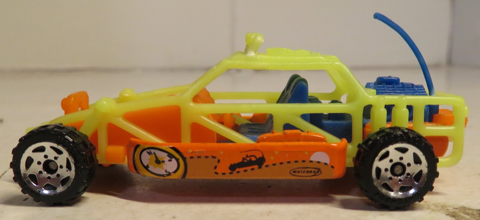 Matchbox Dune Buggy 1998 1:61 Die Cast & Plastic Fluorescent Orange Yellow Rail