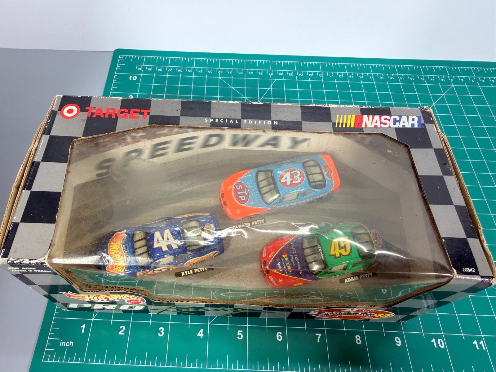 Hot wheels Pro Racing Kyle Richard Adam Petty Generations Car 43 44 45 1:64 Box