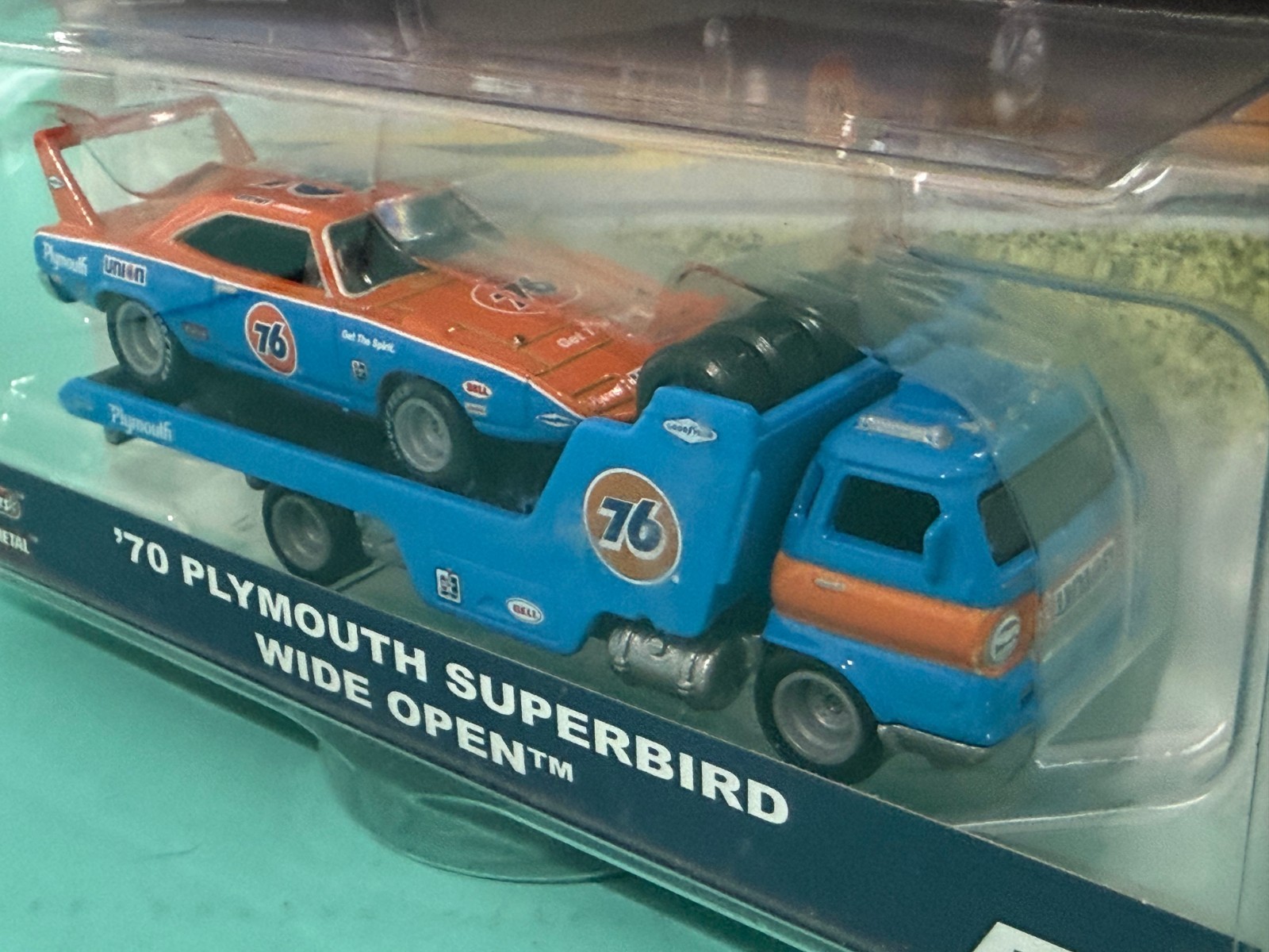 HOT WHEELS TEAM TRANSPORT #18 ’70 PLYMOUTH SUPERBIRD WIDE OPEN REAL RIDERS METAL