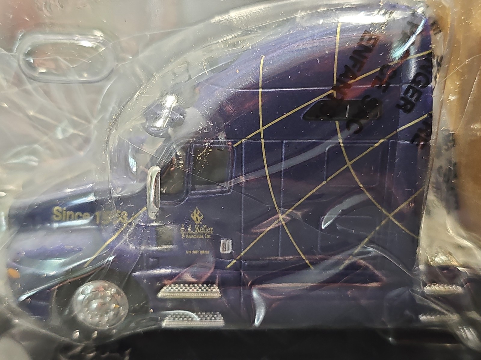 SpecCast Kenworth T-2000 J.J. Keller 1:64 Scale Diecast Truck & Trailer NIB