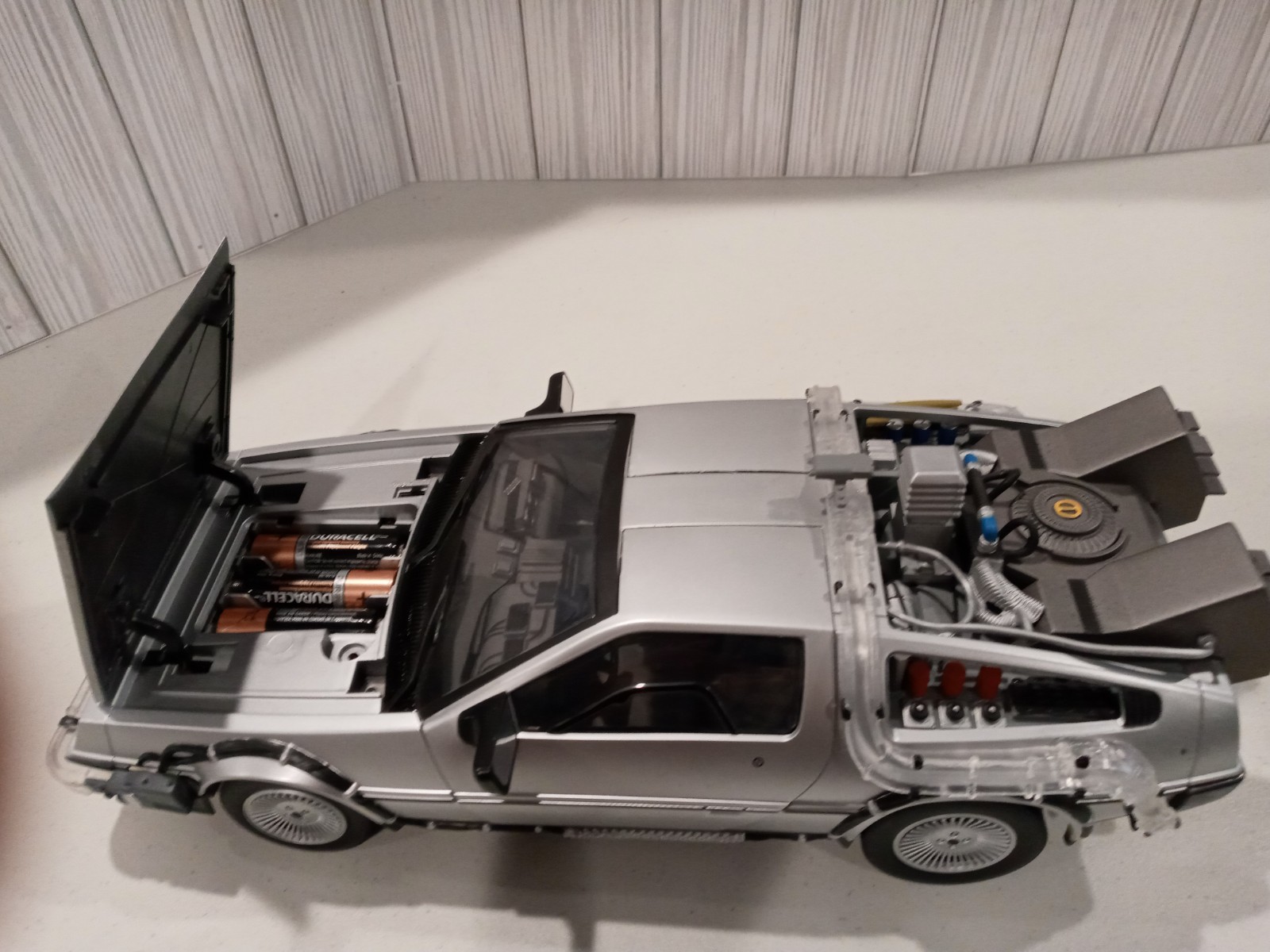 2009 Lights & Sound Diamond Select Back To The Future Delorean 1/15 Scale