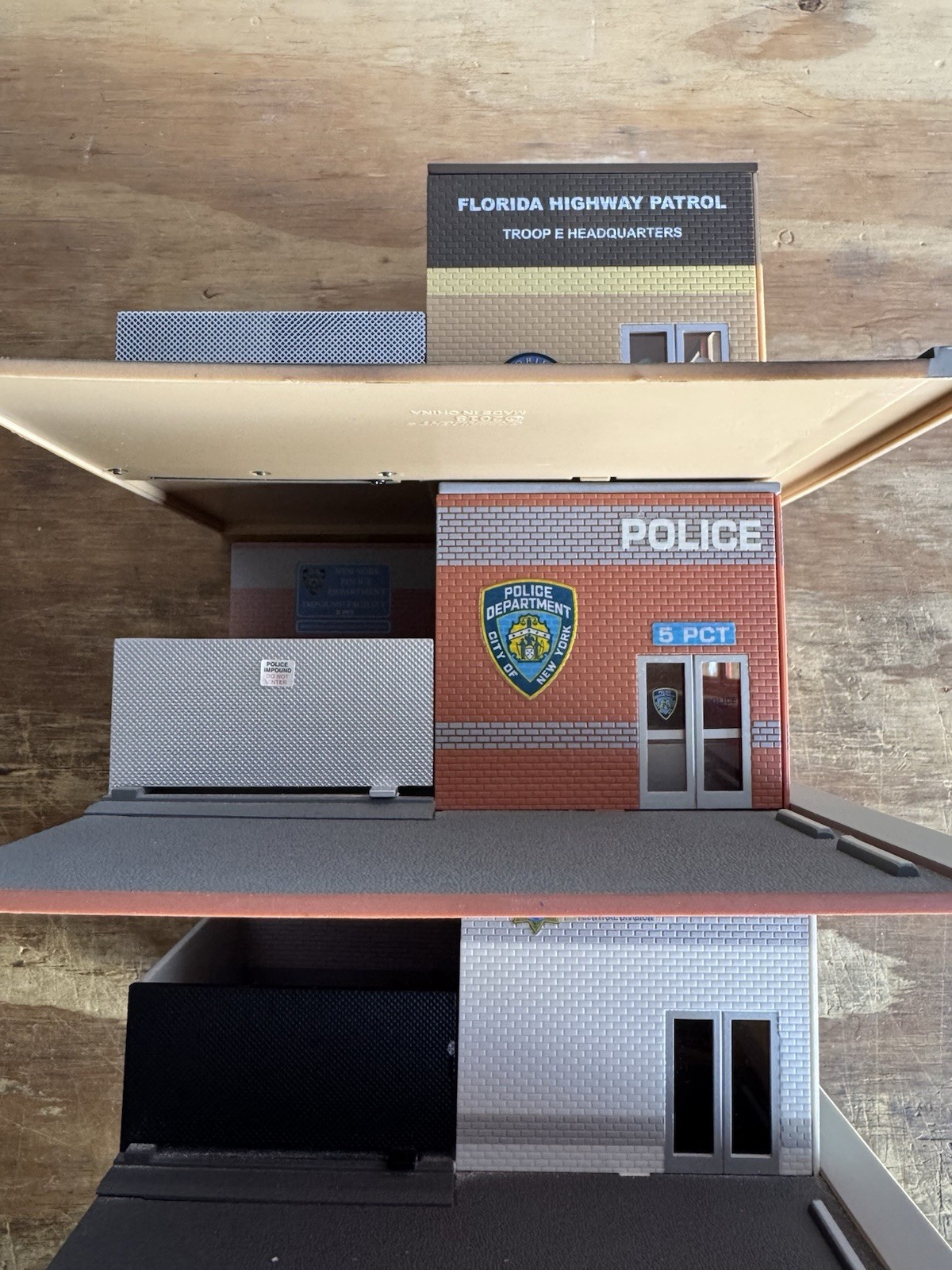 Greenlight Mechanic’s Corner Police Station Lot of 3 NYPD CHP FHP Used Free Ship