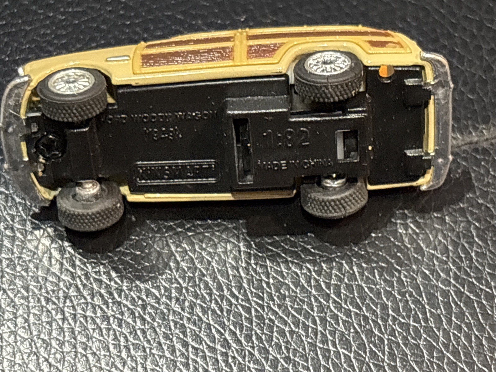 2x Kinsmart 1949 Ford Woody Wagon Black And Tan Pull Back 1:82 Scale