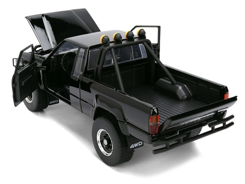 JADA BACK TO THE FUTURE 1985 TOYOTA SR5 PICK UP MARTY’S SKATEBOARD 1/24 BK 36479