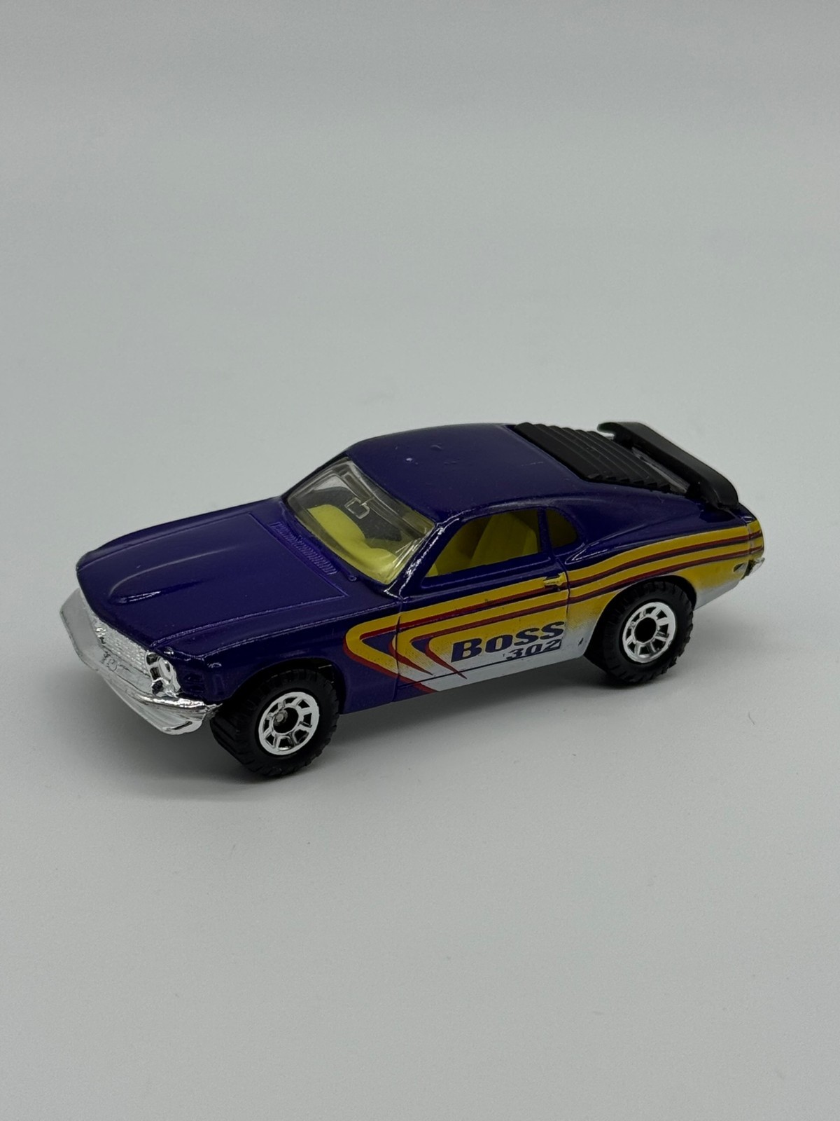 MATCHBOX MB322 1970 FORD BOSS MUSTANG 302 PURPLE AVAILABLE ONLY IN CHINA 2005