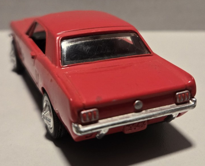 (2) – Ford Diecast Red – 1/32 Scale – Maisto 1953 Pickup – Ertl 1964 1/2 Mustang