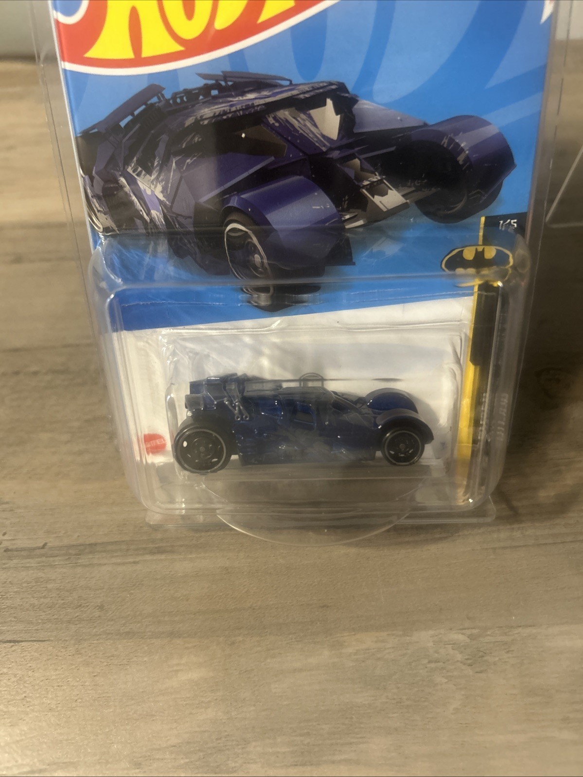 Hot Wheels Treasure Hunt The Dark Knight Batmobile