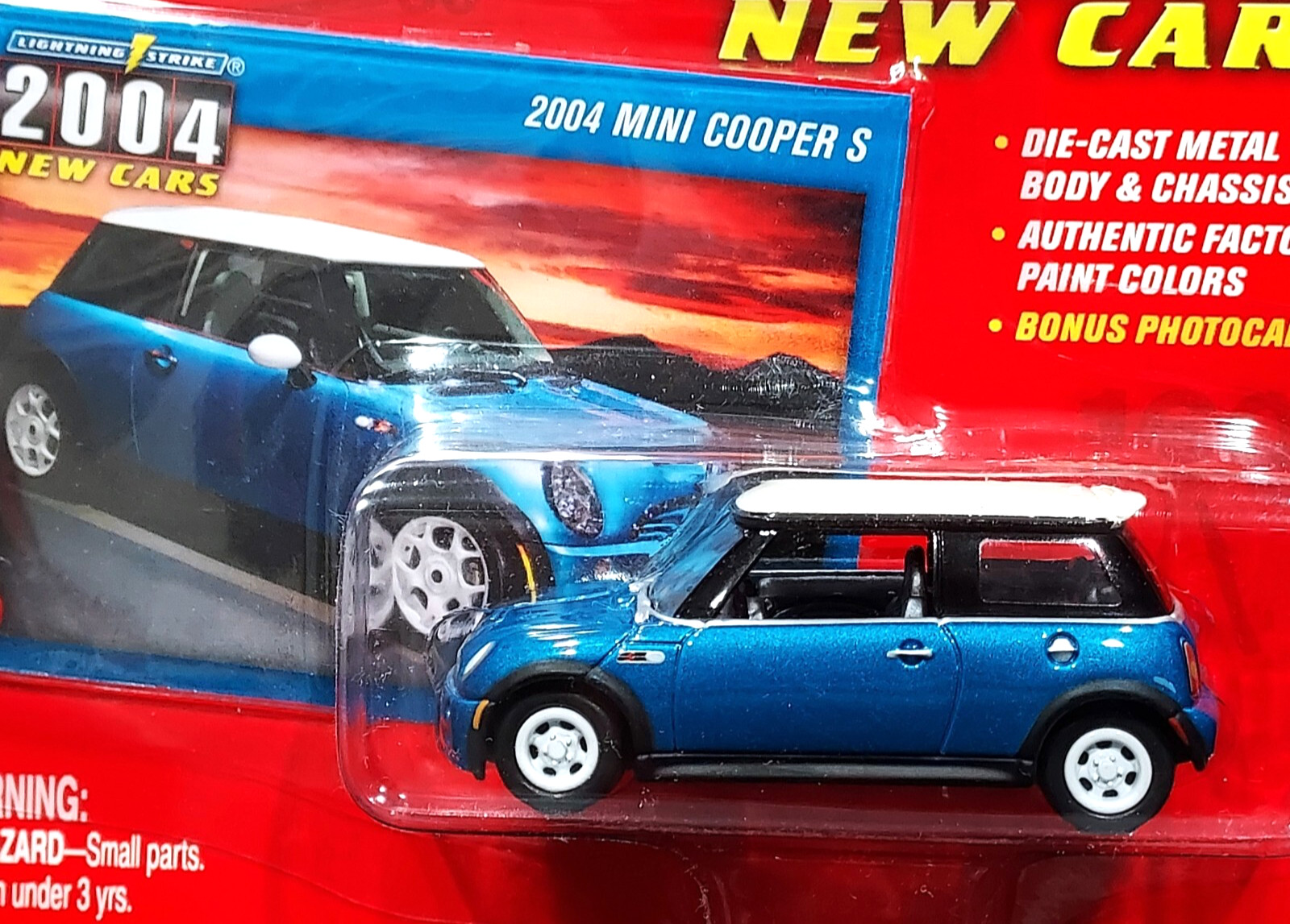 Johnny Lightning 04 2004 Mini Cooper S Lightning Strike Collectible Car w/RRs Bl