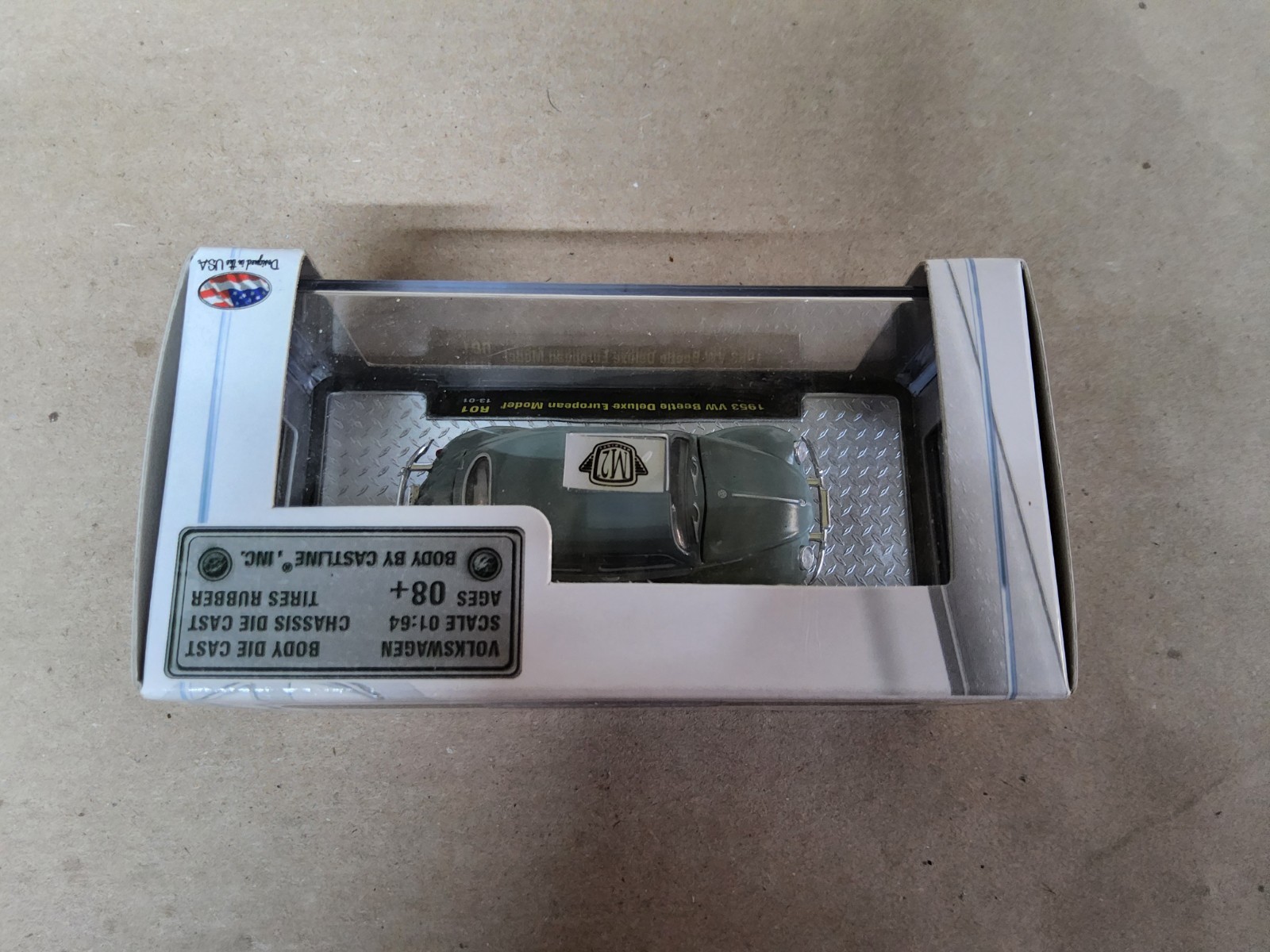 M2 Machines Auto-Thentics 1:64 1953 Volkswagen VW Beetle Deluxe Euro