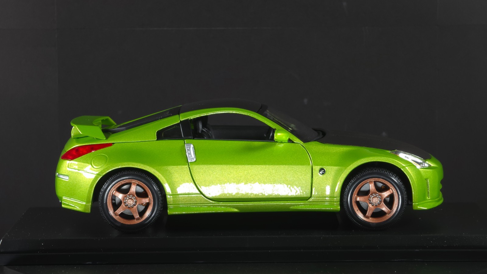 Nissan 350Z Nismo Custom 1:18 Maisto Exclusive Style Special Edition Green