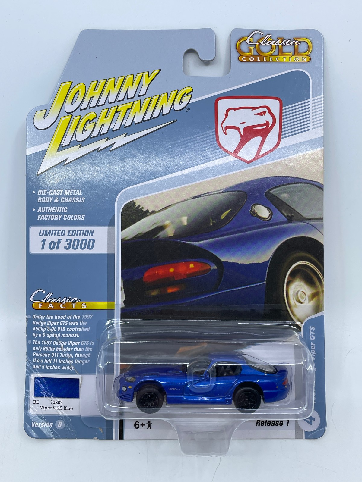 Johnny Lightning JLCG024 Classic Gold VER B 1997 Dodge Viper GTS Viper Blue