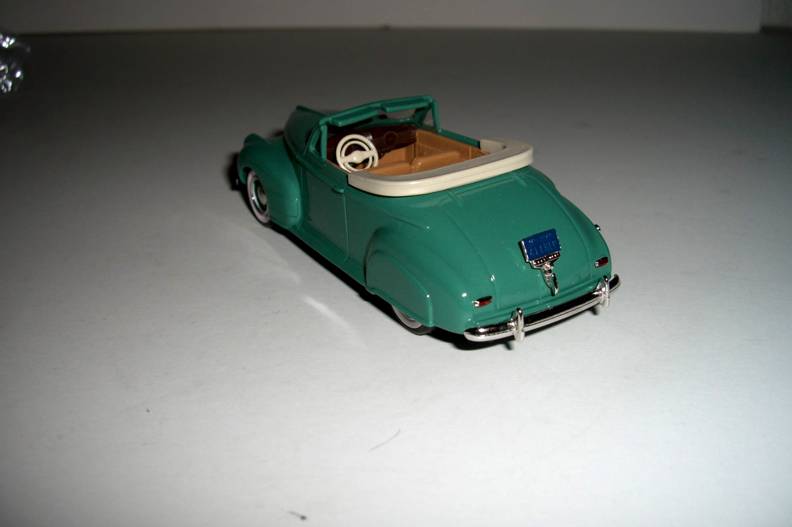 1941 Chevrolet Convertible NOS White Metal Model Car #105/350 by Durham Classics