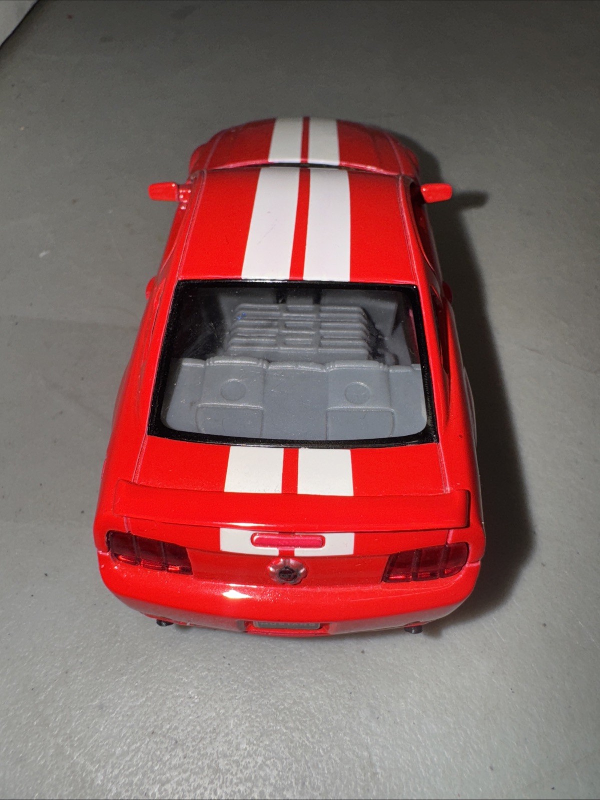 2006 Kinsmart Kintoy 1:32 Die Cast Ford Mustang Pull Back Action Toy Car Red